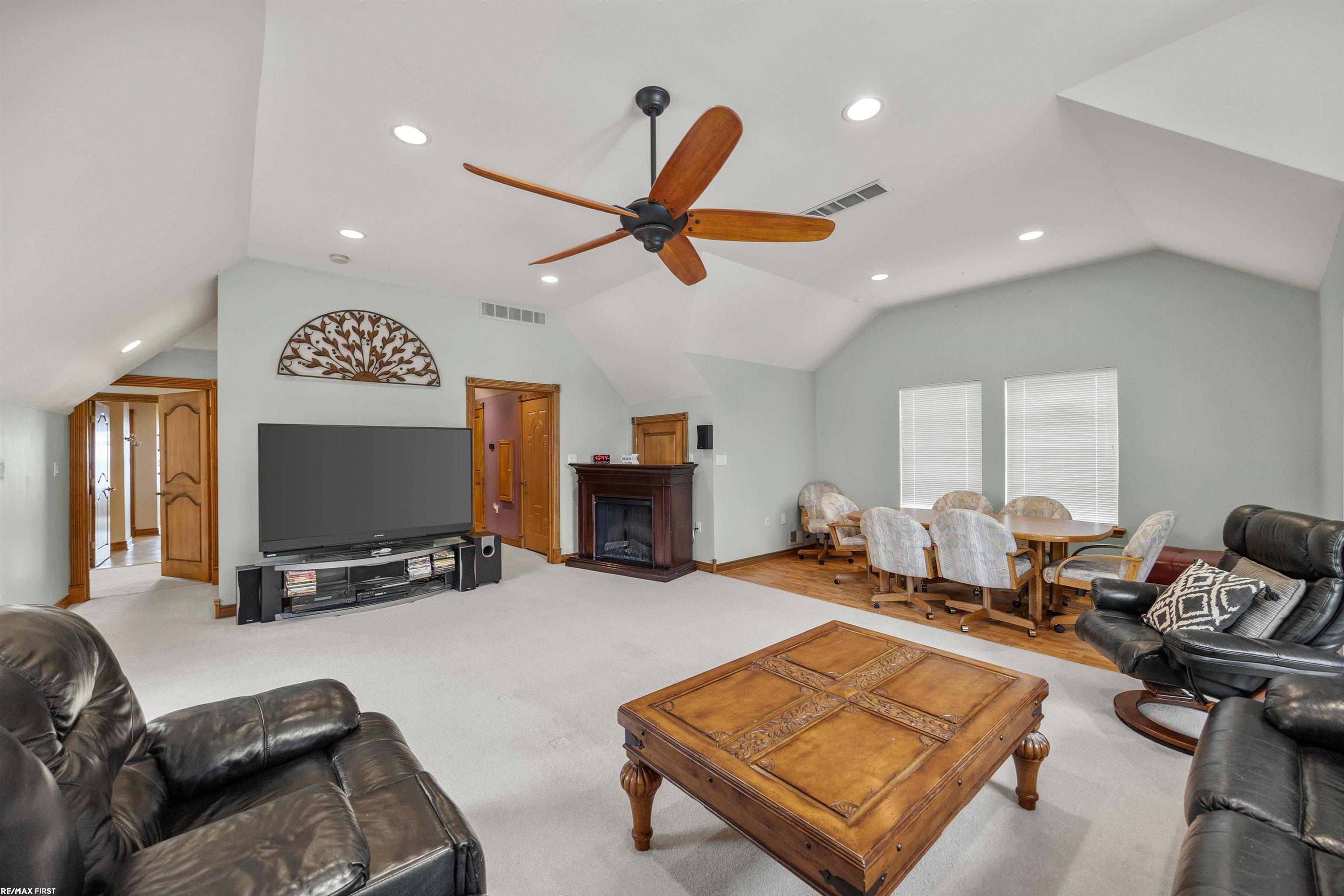 3864 Lakeshore Road, Deckerville, MI, 48427