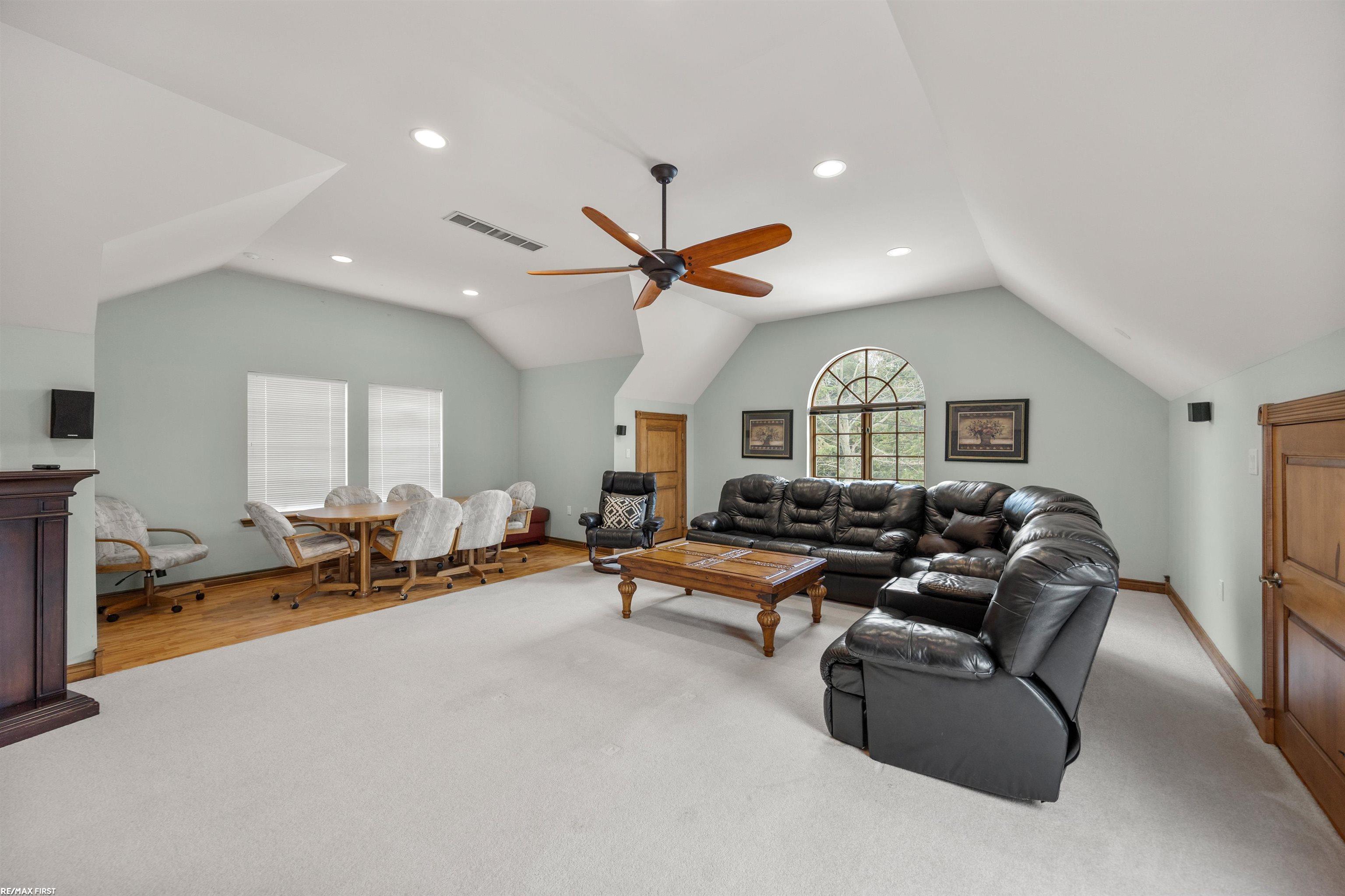 3864 Lakeshore Road, Deckerville, MI, 48427