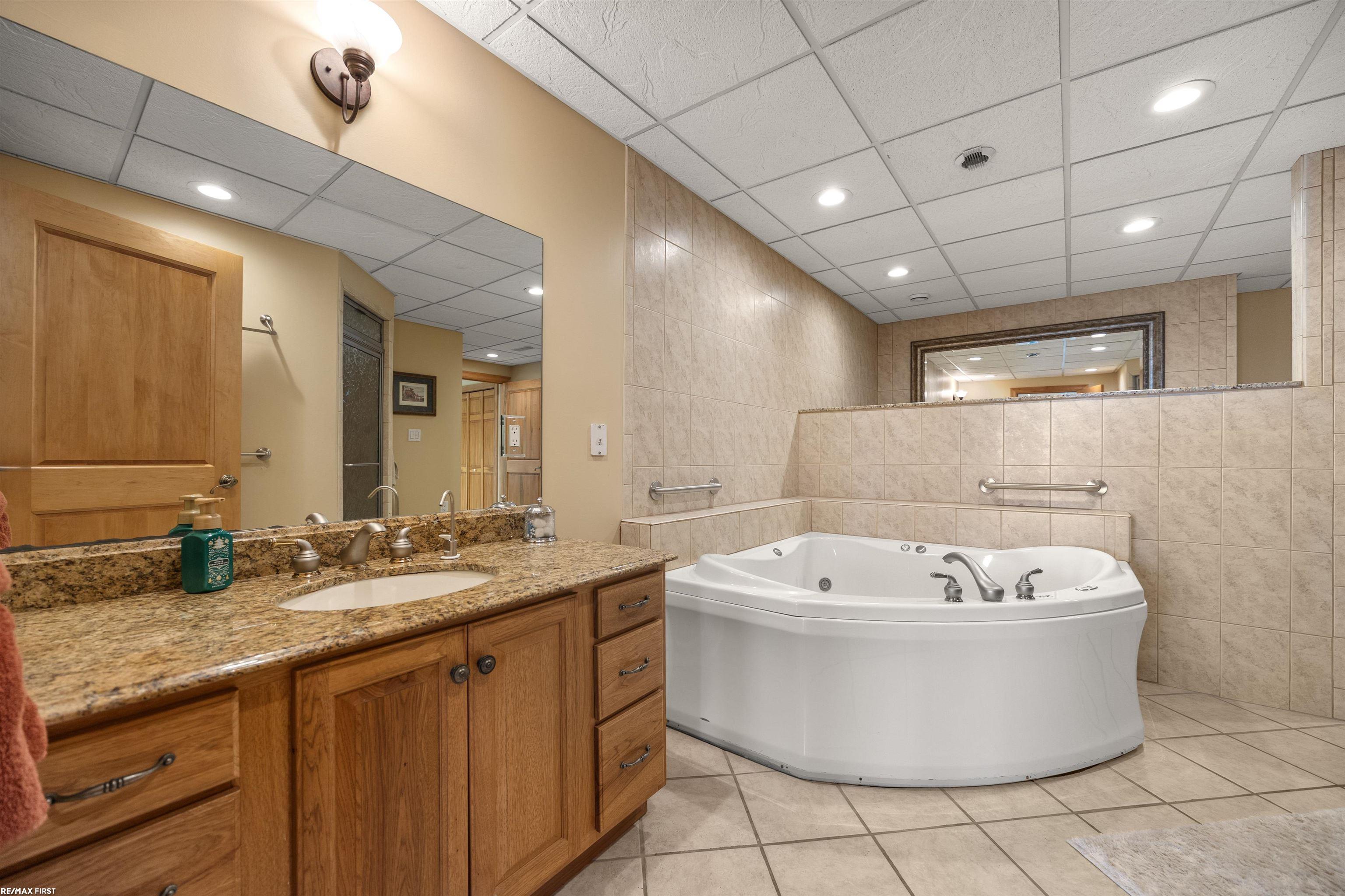 3864 Lakeshore Road, Deckerville, MI, 48427