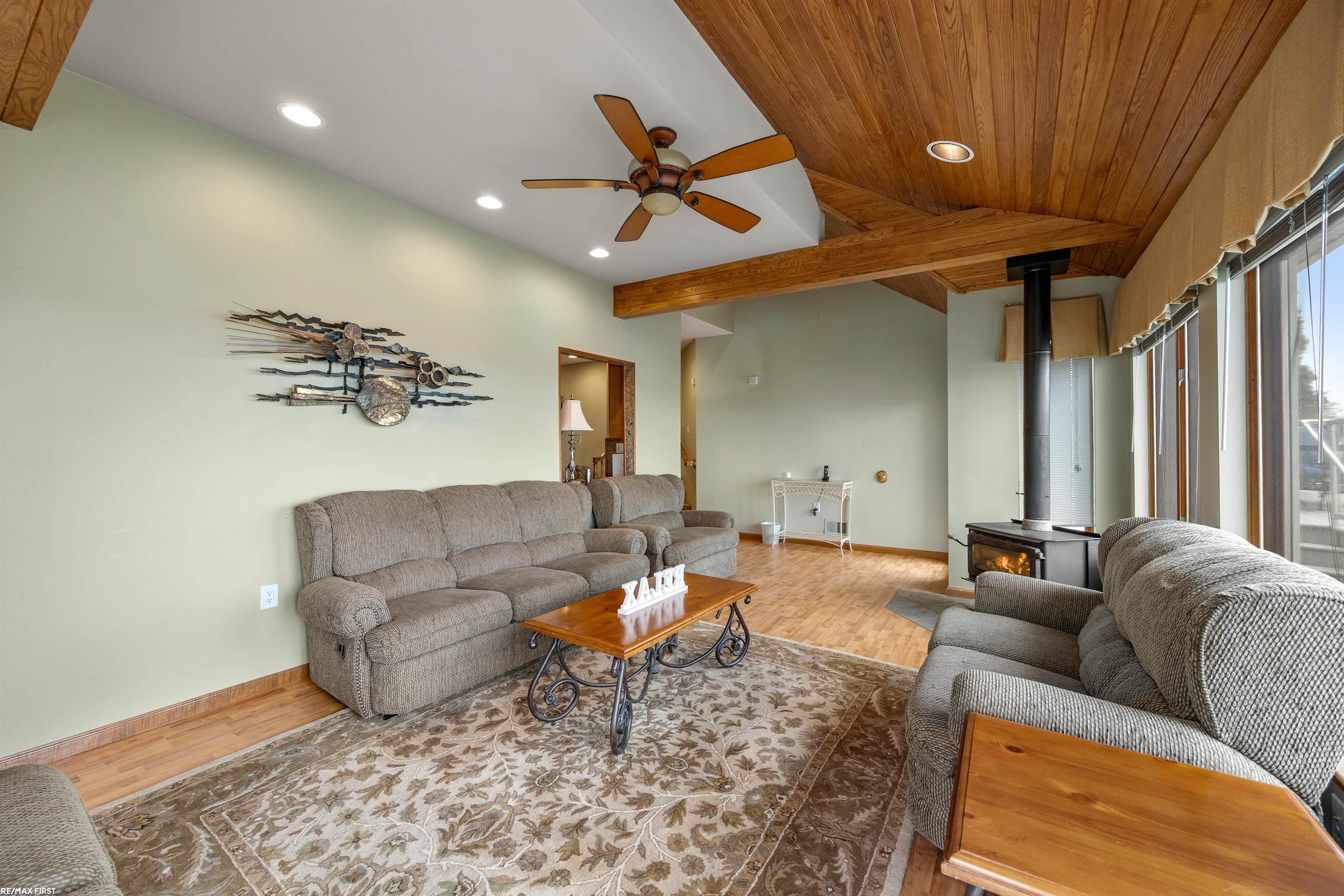 3864 Lakeshore Road, Deckerville, MI, 48427