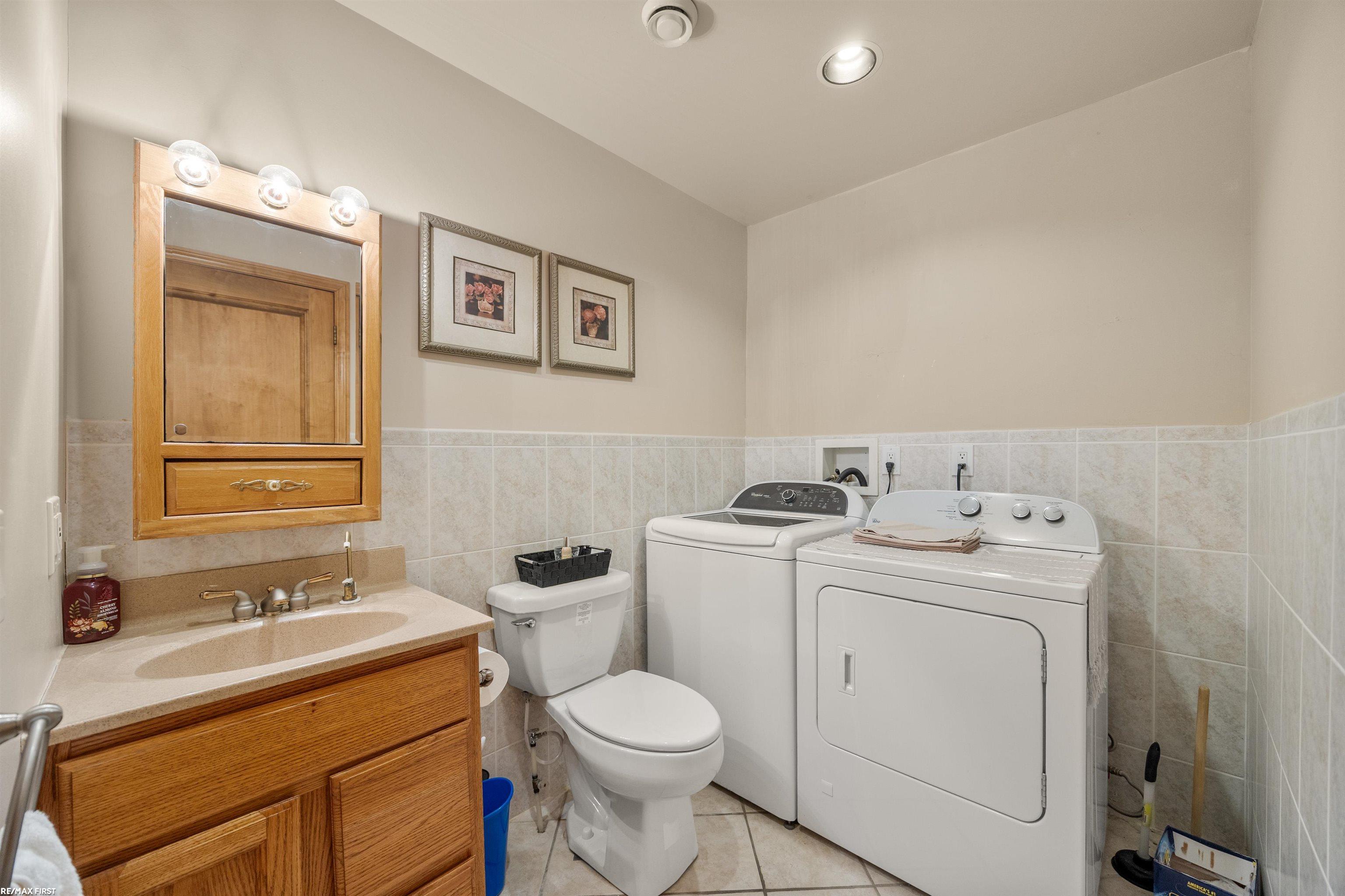 3864 Lakeshore Road, Deckerville, MI, 48427