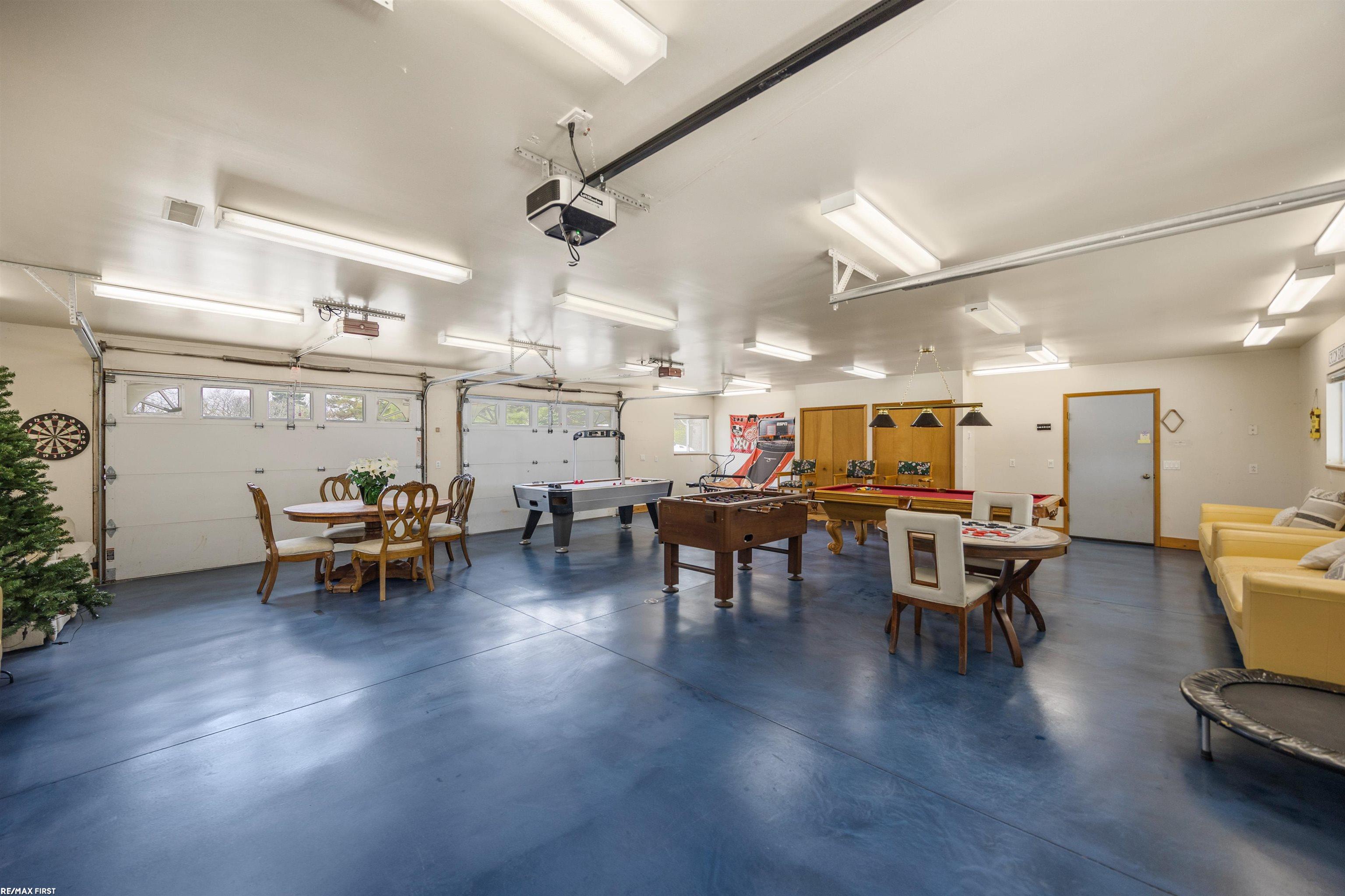 3864 Lakeshore Road, Deckerville, MI, 48427