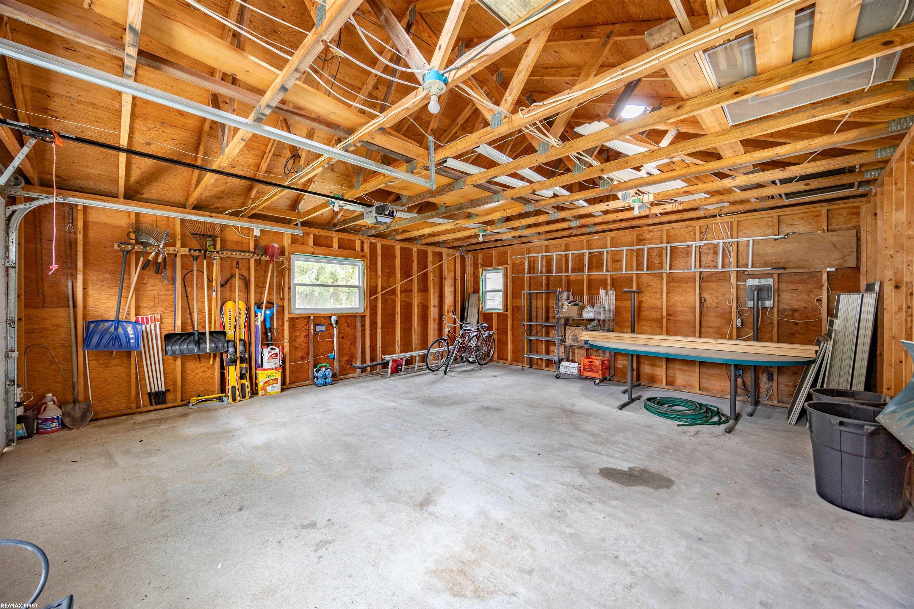 3864 Lakeshore Road, Deckerville, MI, 48427