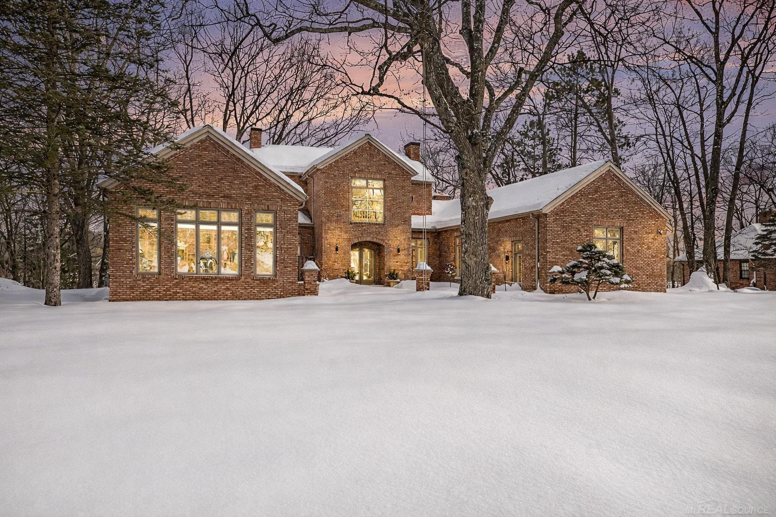 N3870 N Grand Oak Drive, Iron Mountain, MI, 49801