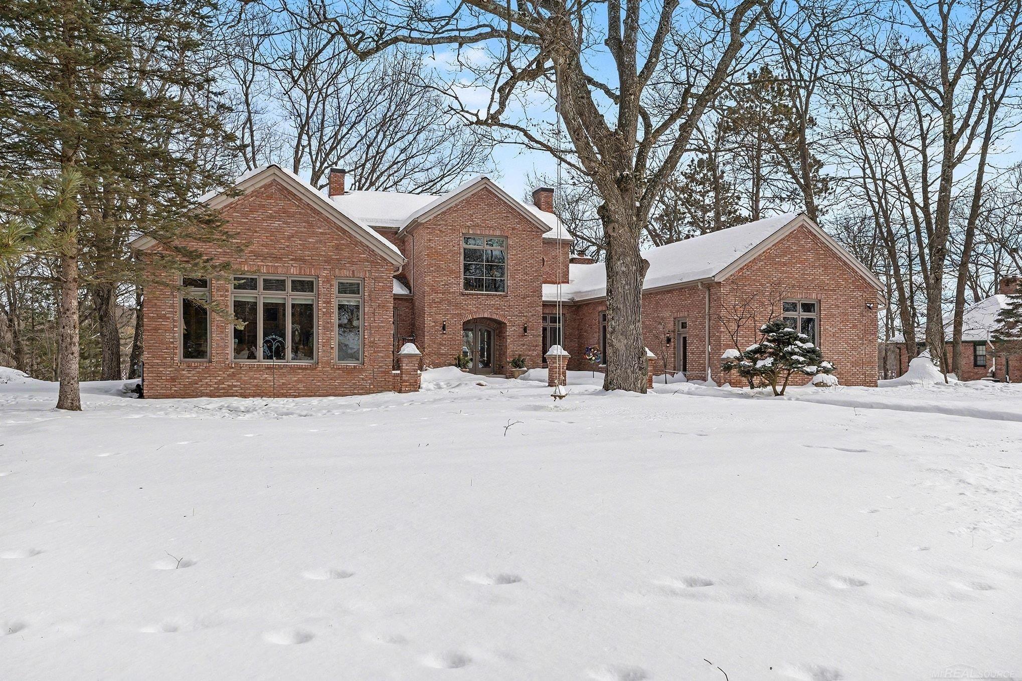 N3870 N Grand Oak Drive, Iron Mountain, MI, 49801