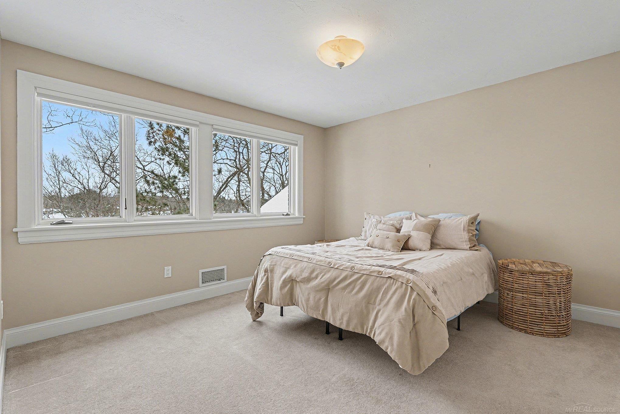 N3870 N Grand Oak Drive, Iron Mountain, MI, 49801