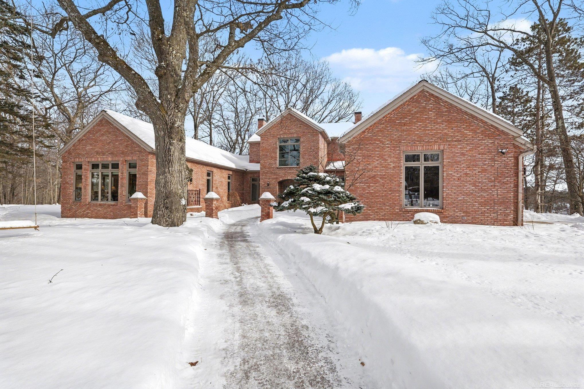 N3870 N Grand Oak Drive, Iron Mountain, MI, 49801