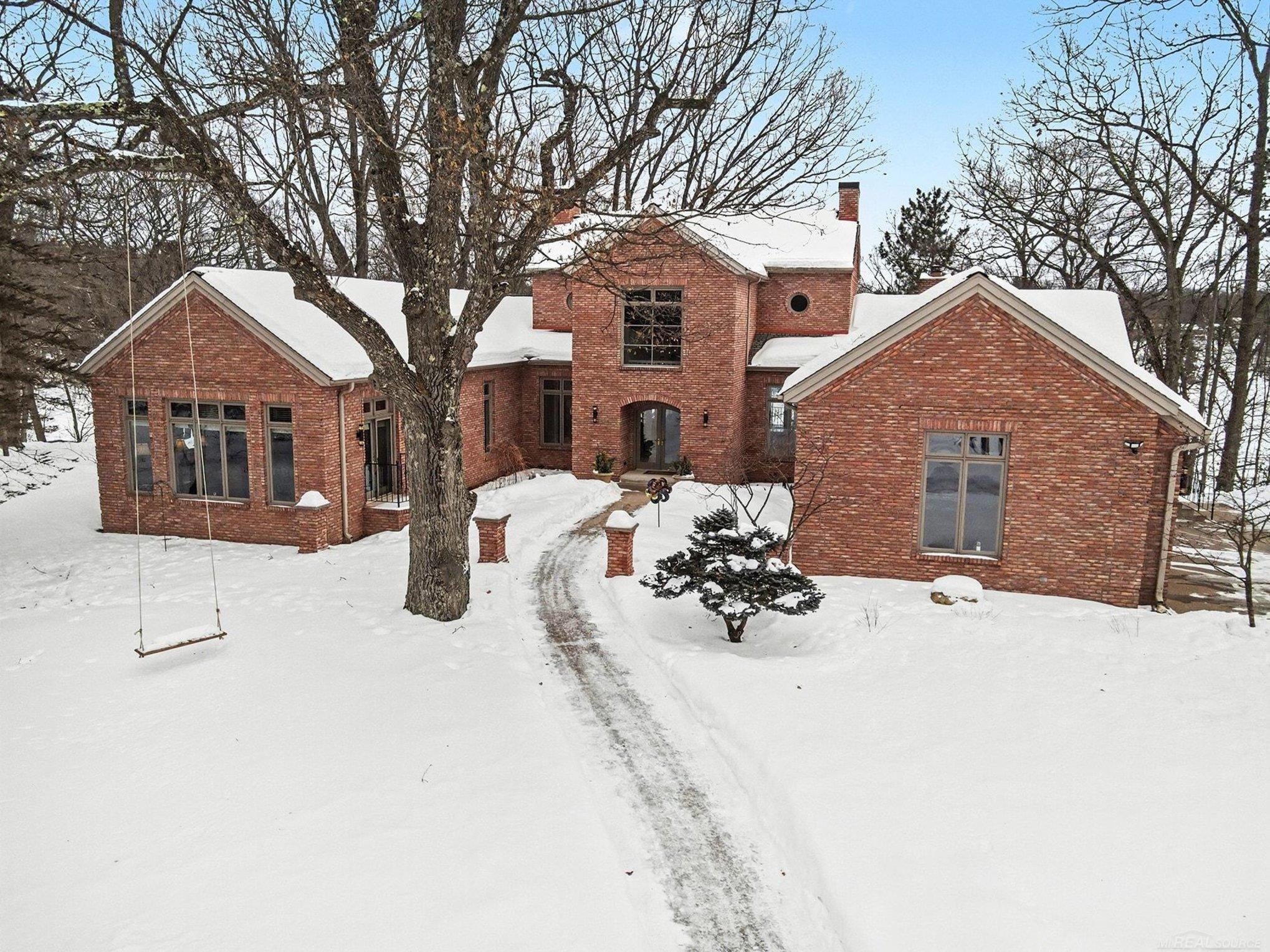 N3870 N Grand Oak Drive, Iron Mountain, MI, 49801