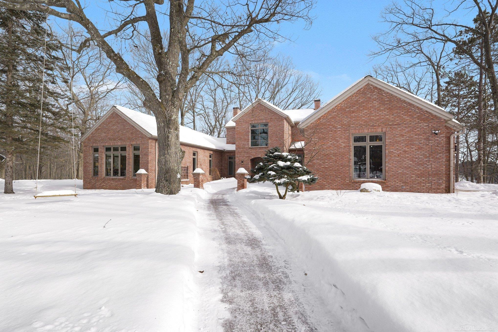 N3870 N Grand Oak Drive, Iron Mountain, MI, 49801