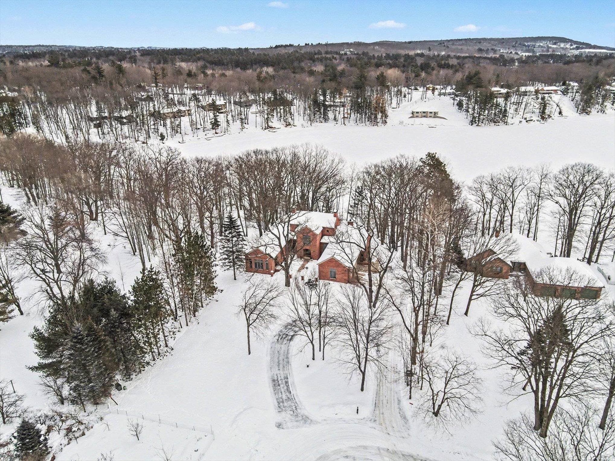 N3870 N Grand Oak Drive, Iron Mountain, MI, 49801