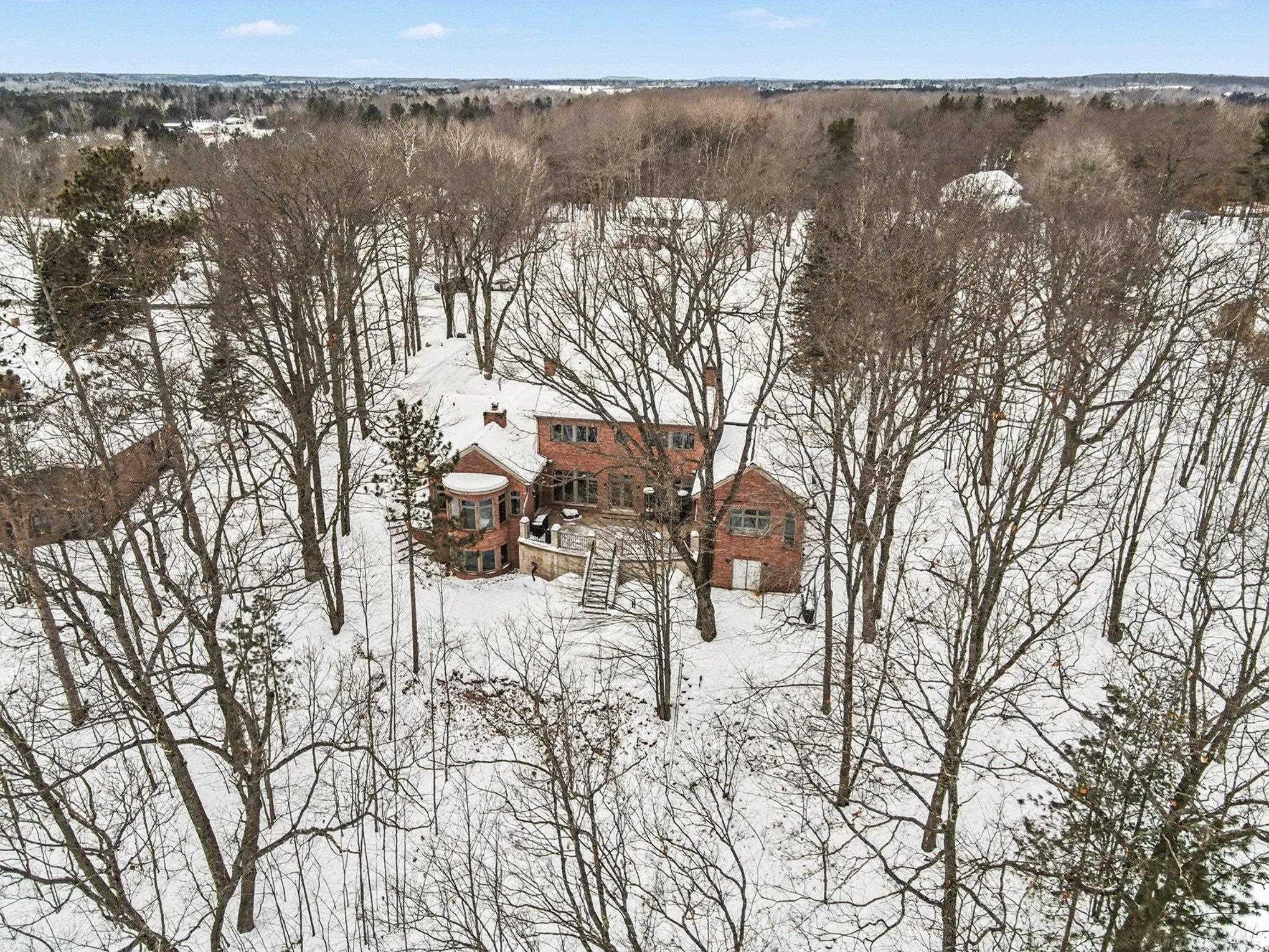 N3870 N Grand Oak Drive, Iron Mountain, MI, 49801