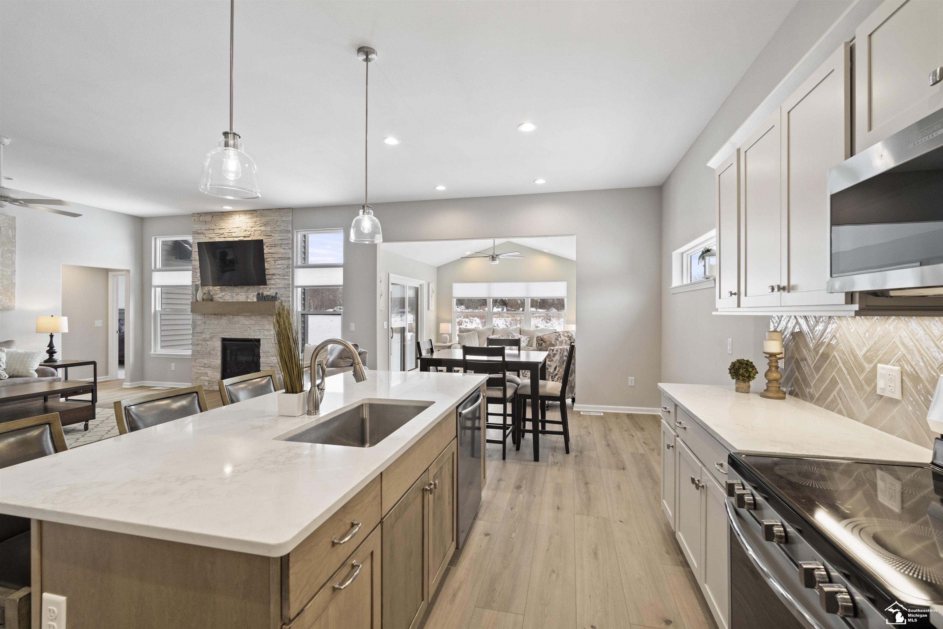 7494 Montri Drive, Temperance, MI, 48182