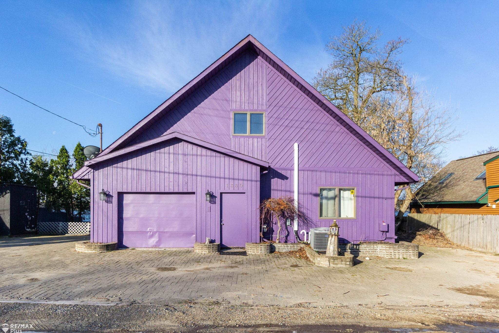 1380 Pratt Drive photo 3