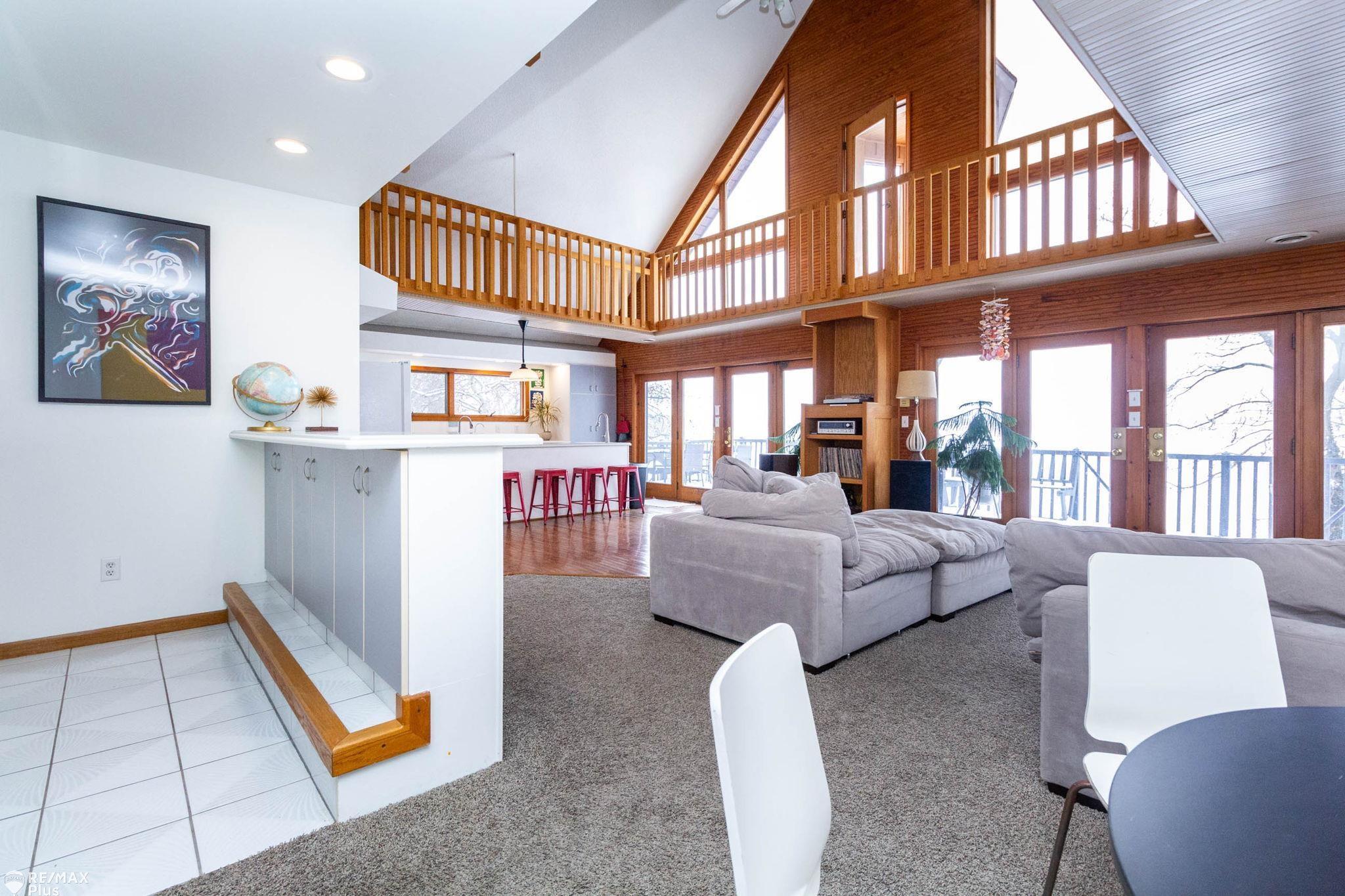 1380 Pratt Drive photo 4