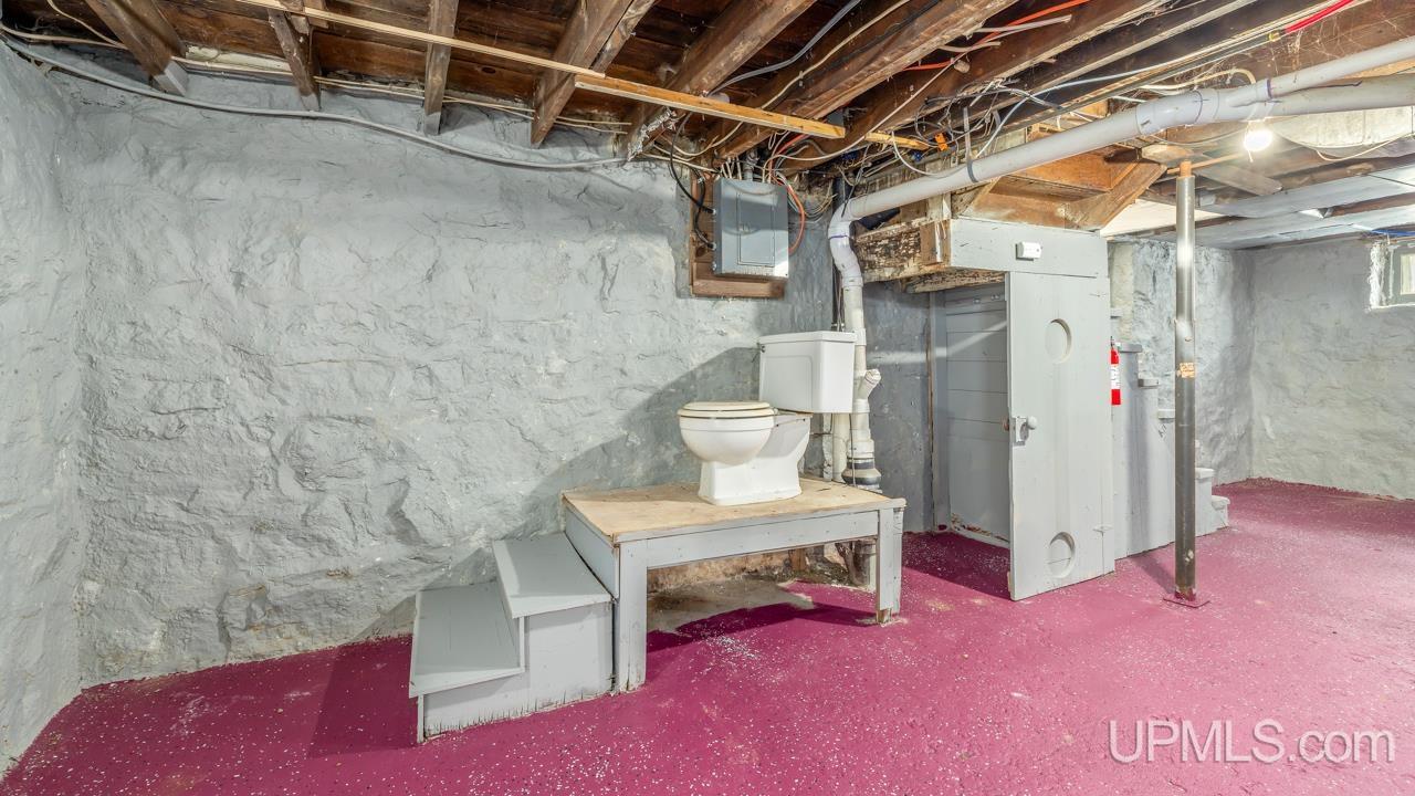 535 Detroit Avenue, Iron Mountain, MI, 49801