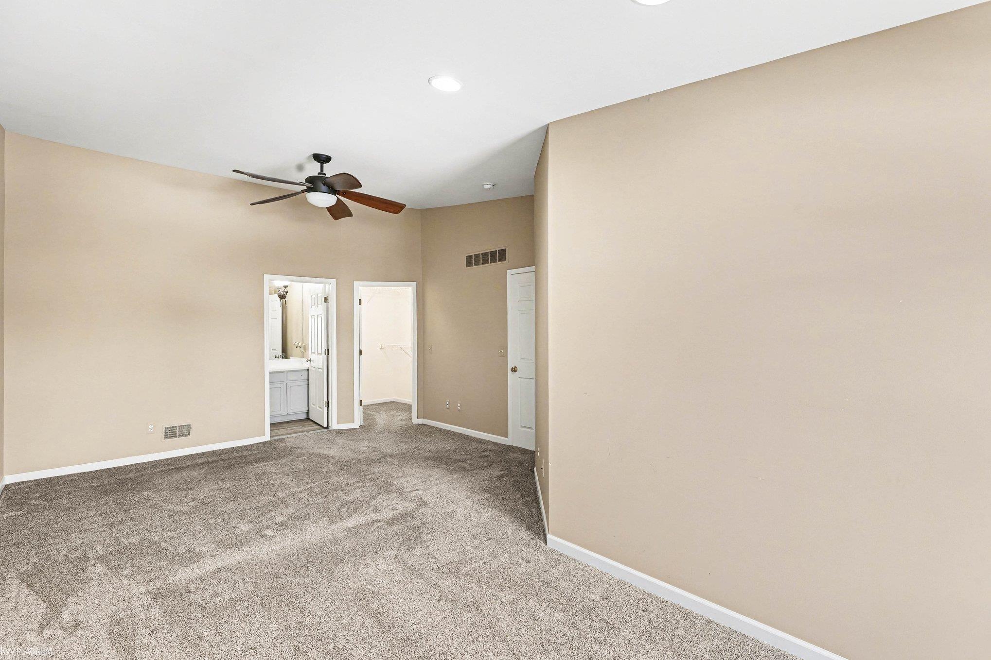 56659 Long Island Drive, Shelby Twp, MI, 48316