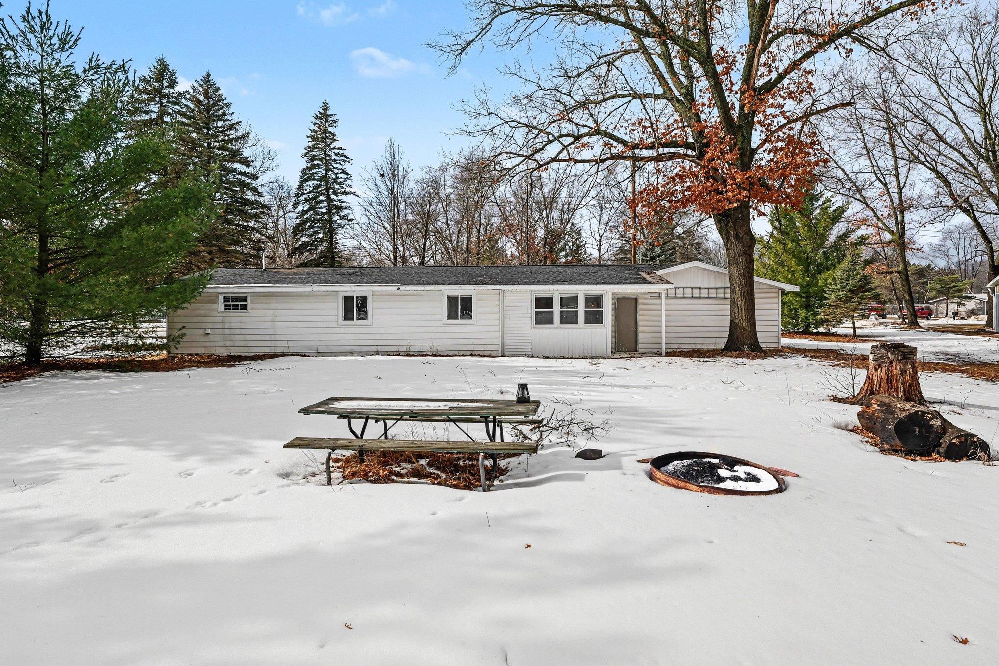 1654 Opland Road photo 2