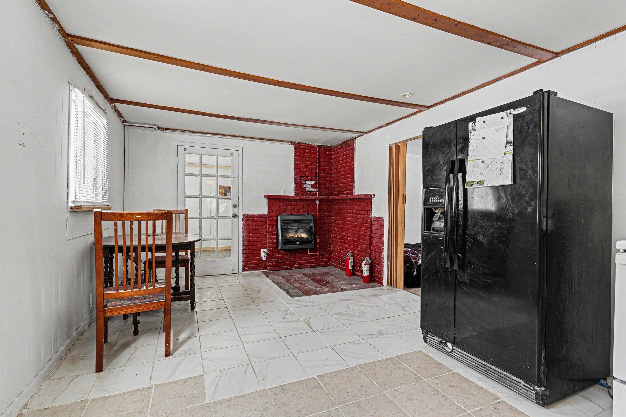 1654 Opland Road photo 4