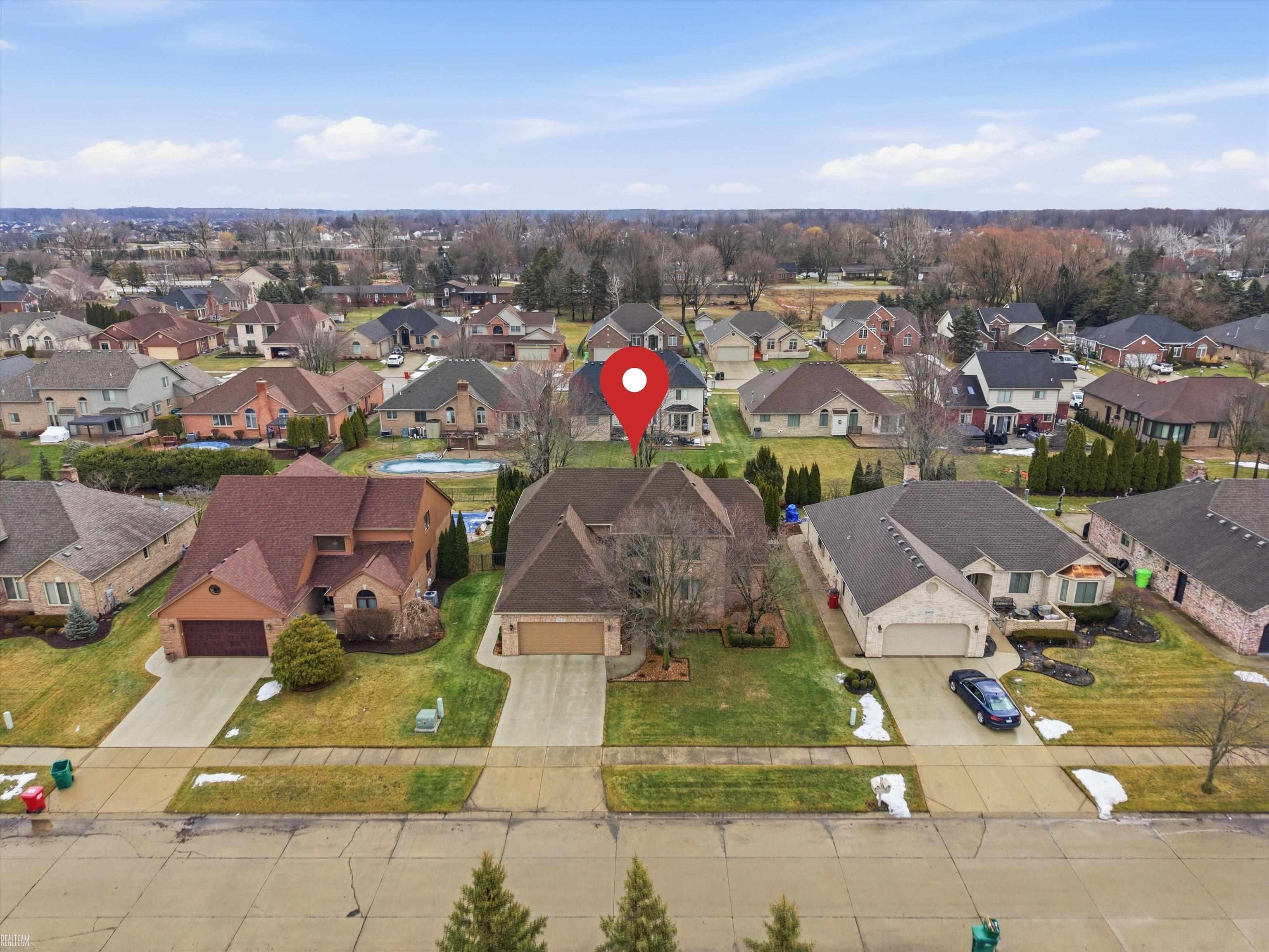 Macomb Twp, MI, 48042