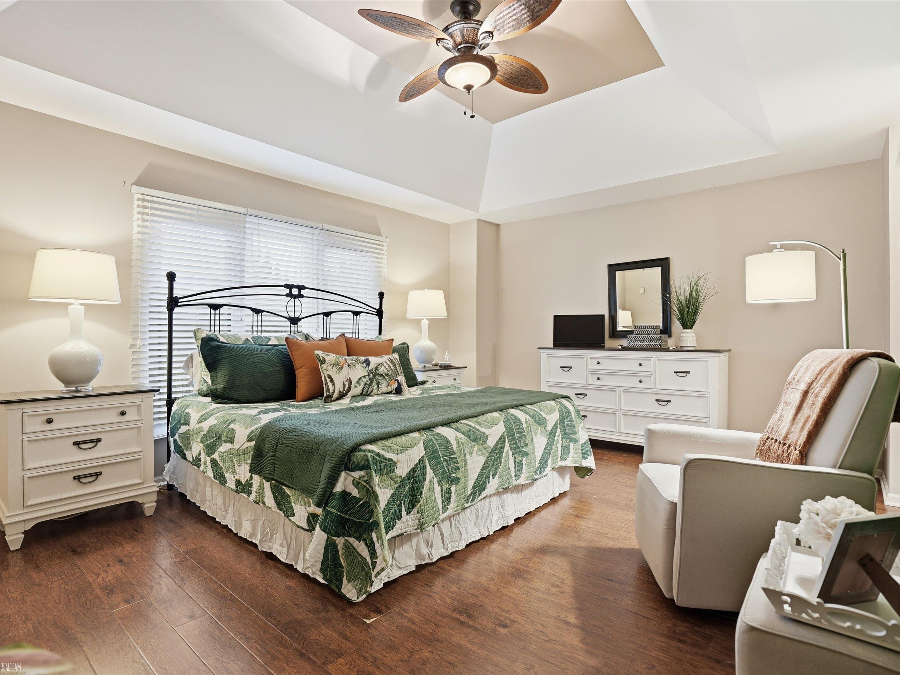 Macomb Twp, MI, 48042