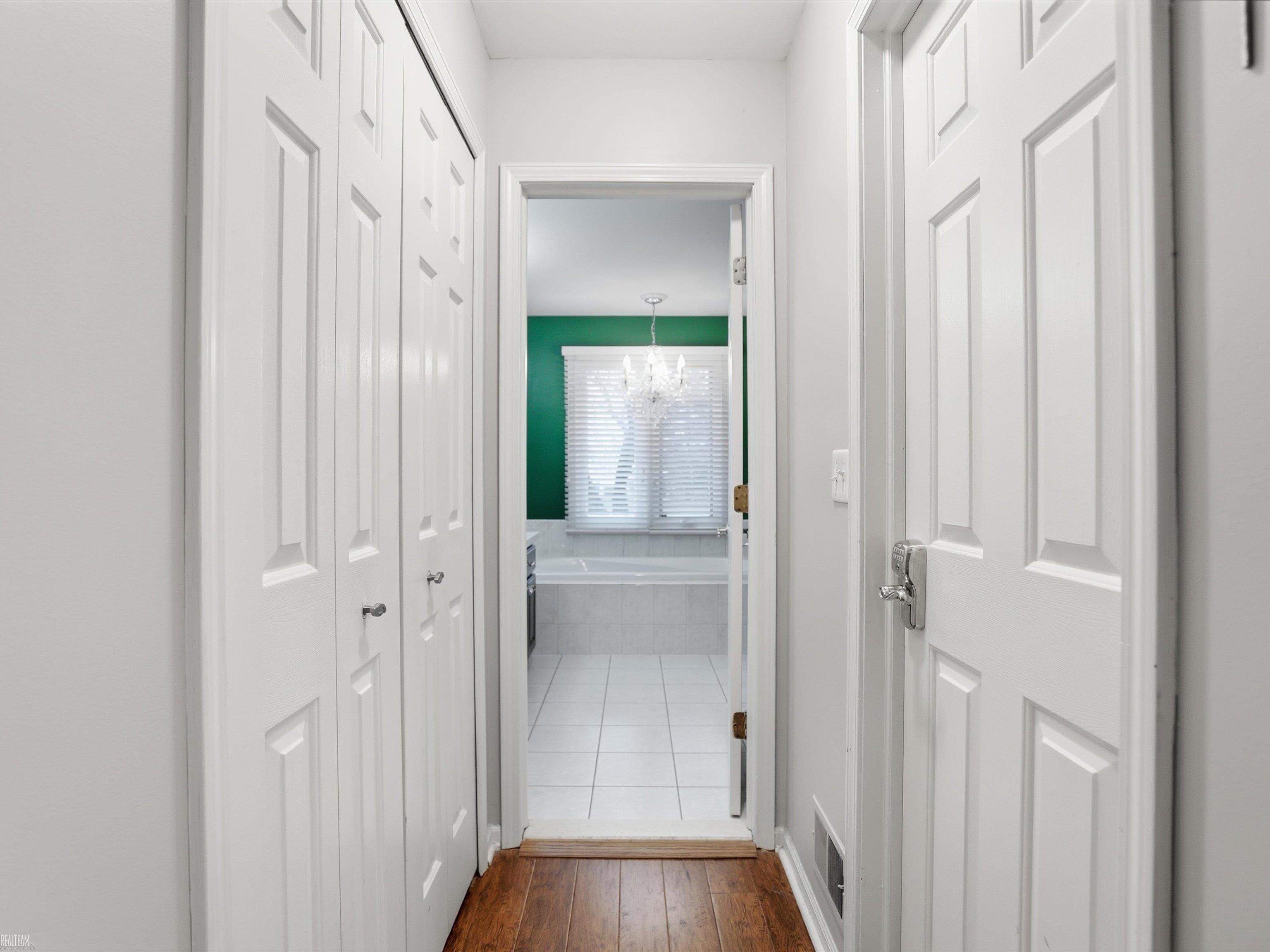 Macomb Twp, MI, 48042