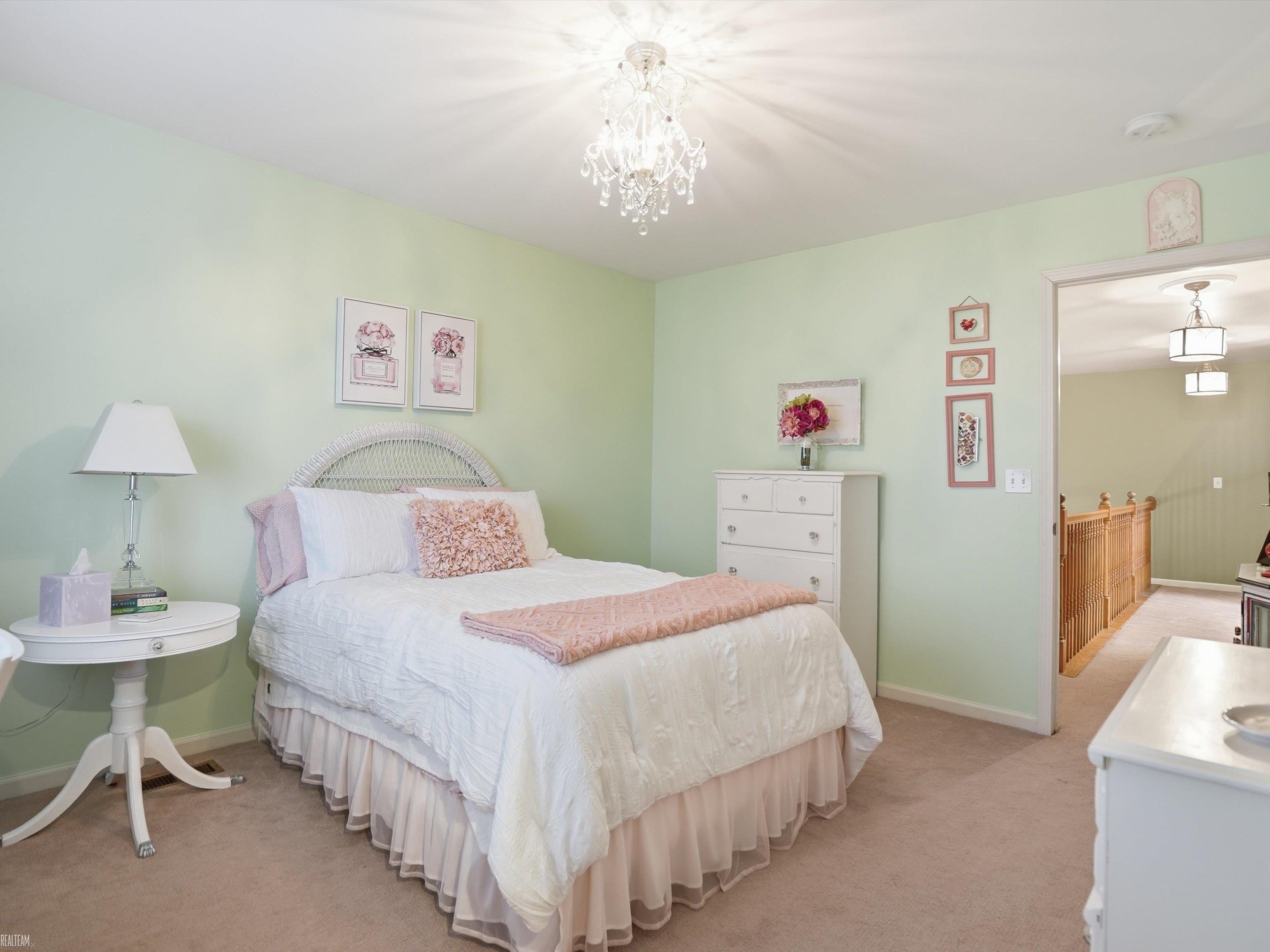 Macomb Twp, MI, 48042