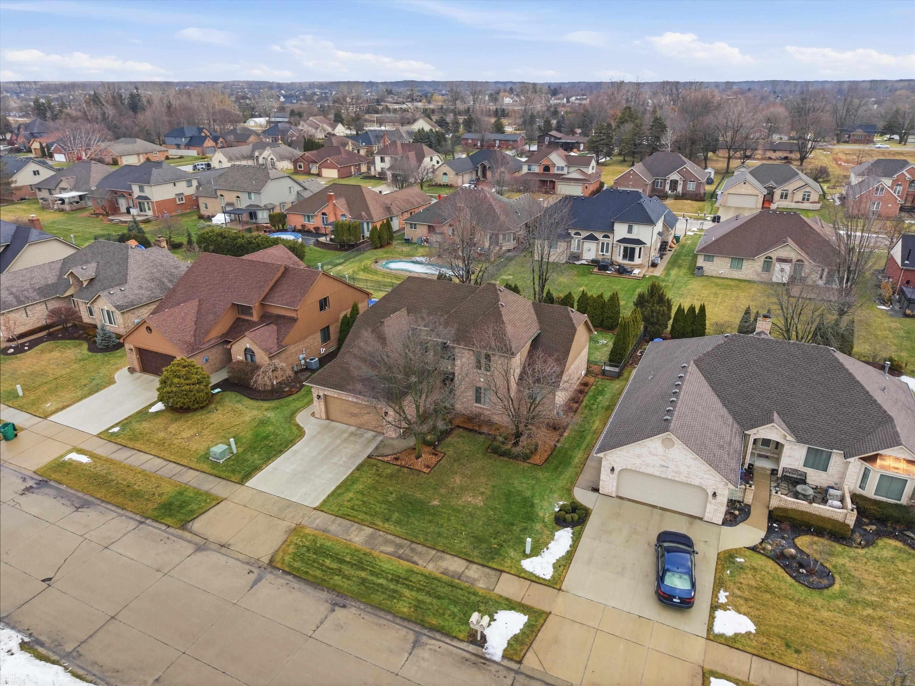 Macomb Twp, MI, 48042