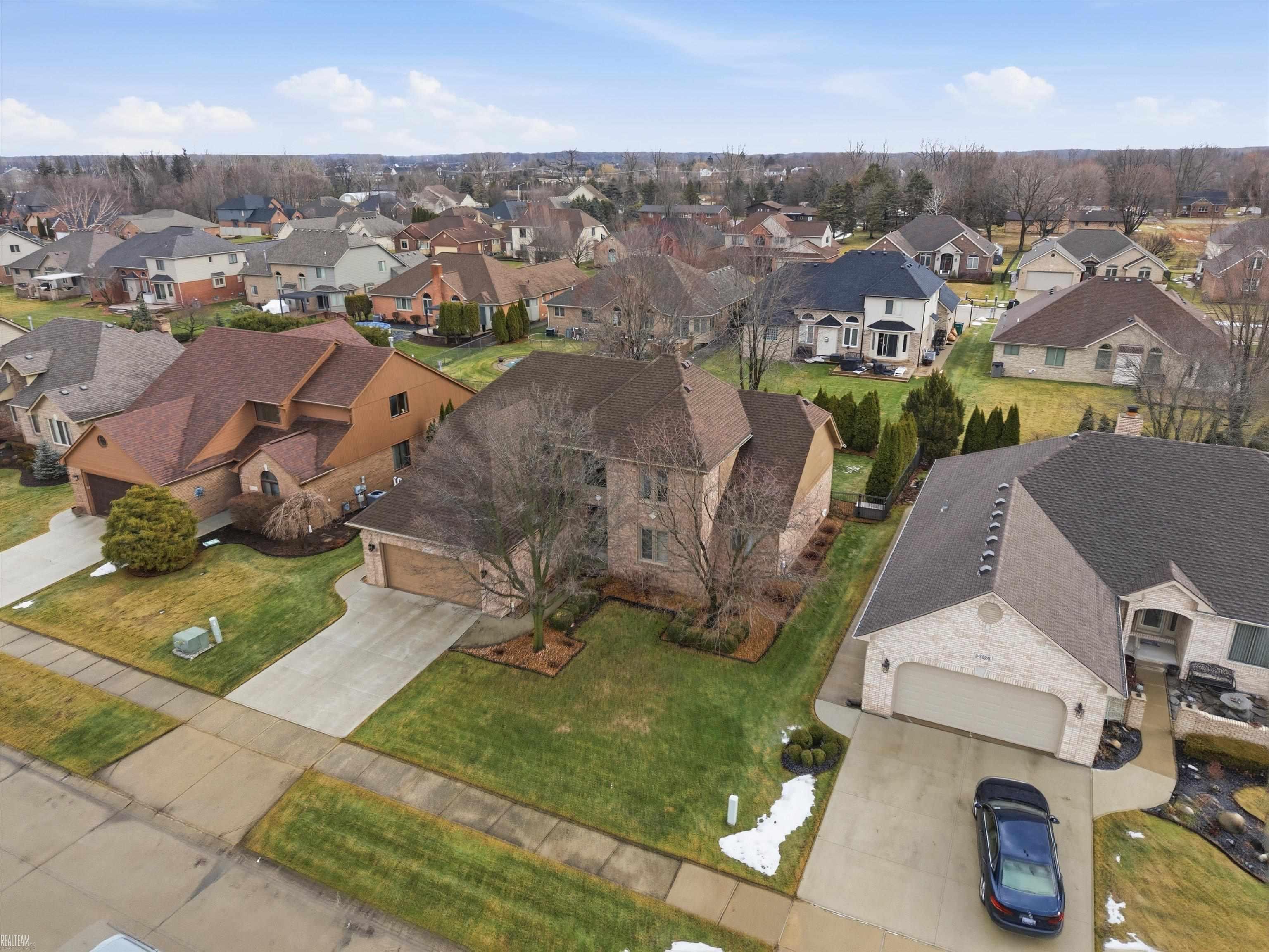 Macomb Twp, MI, 48042