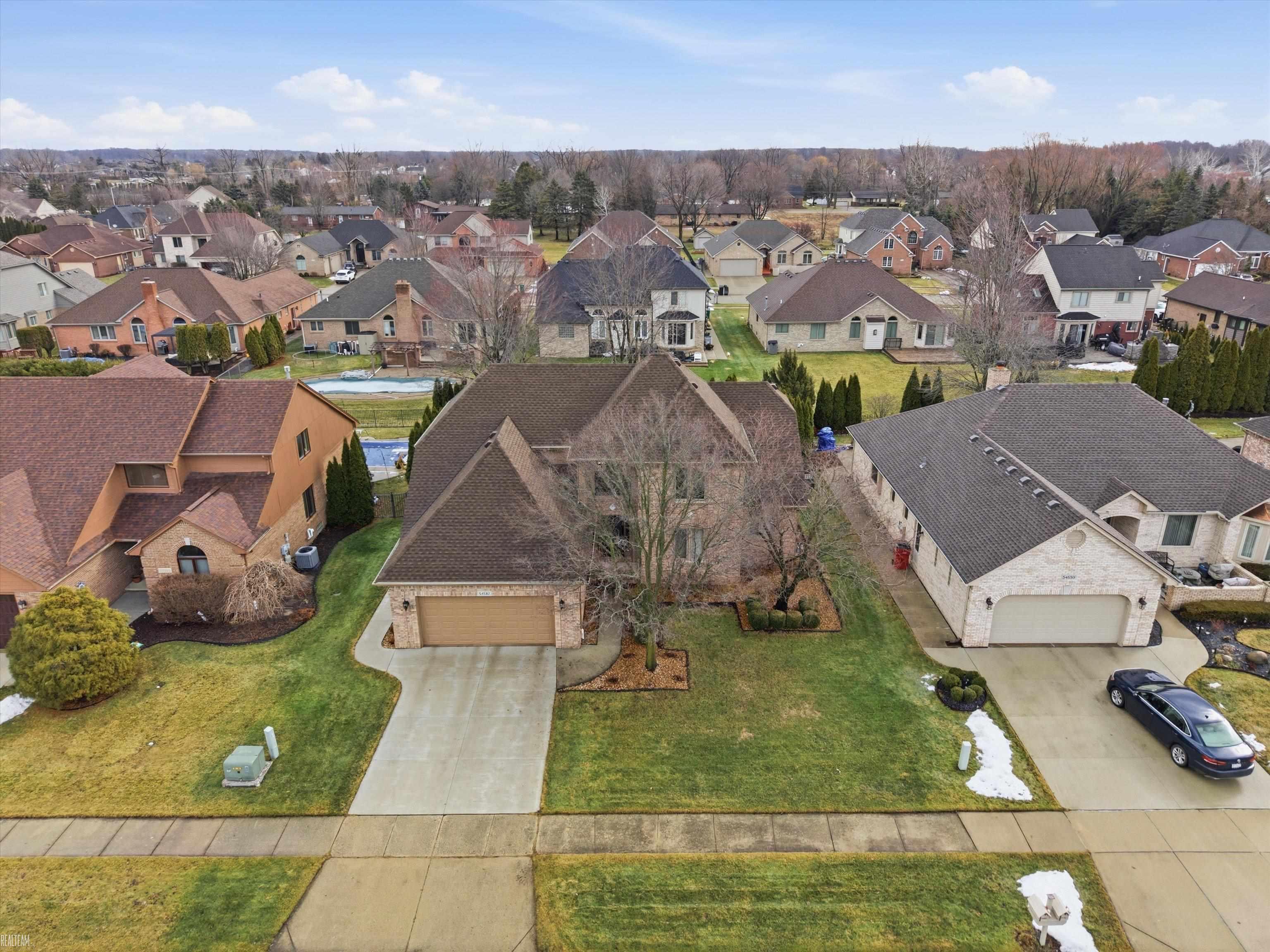 Macomb Twp, MI, 48042