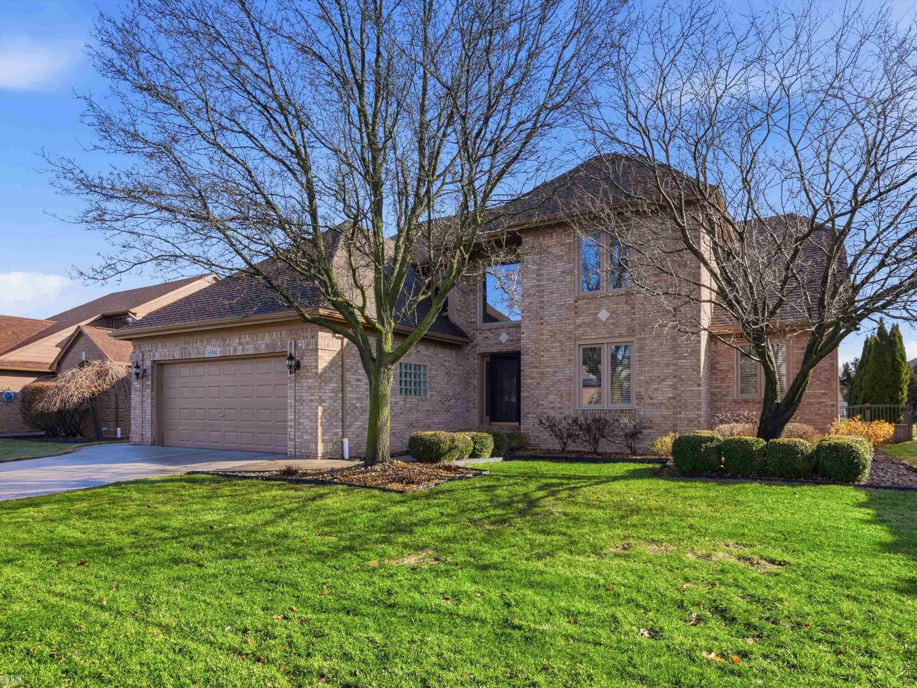 Macomb Twp, MI, 48042