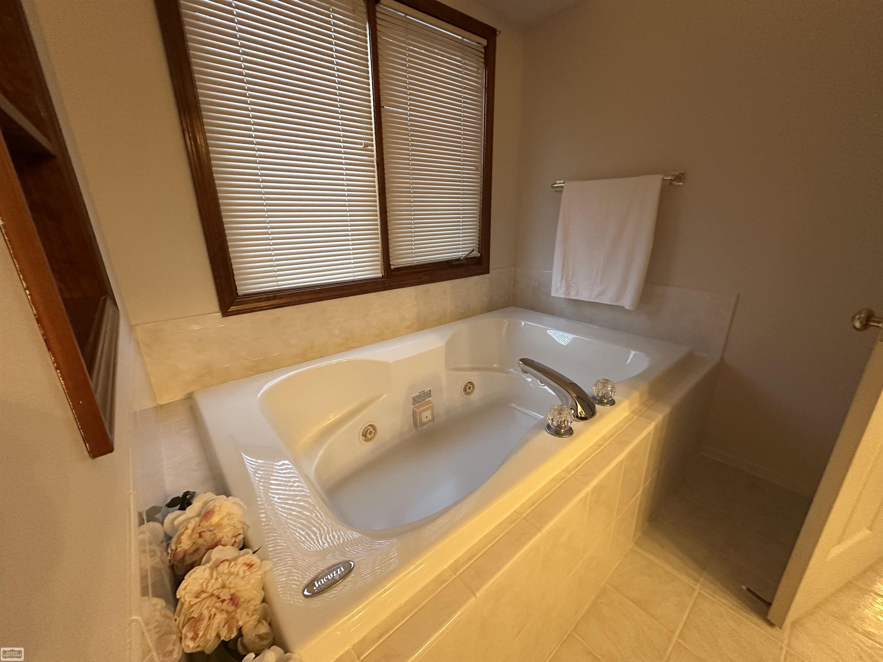 Shelby Twp, MI, 48316