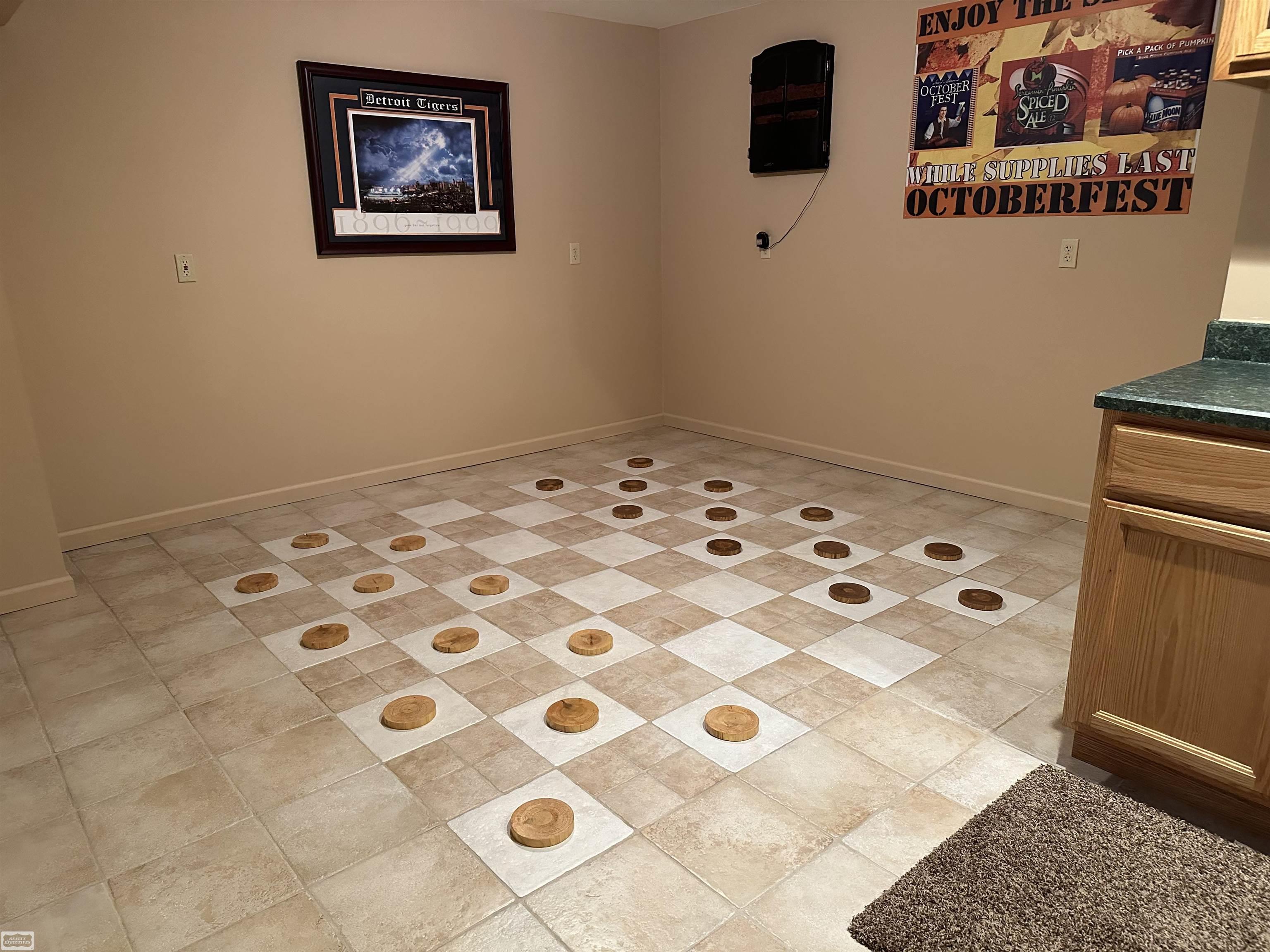 Shelby Twp, MI, 48316