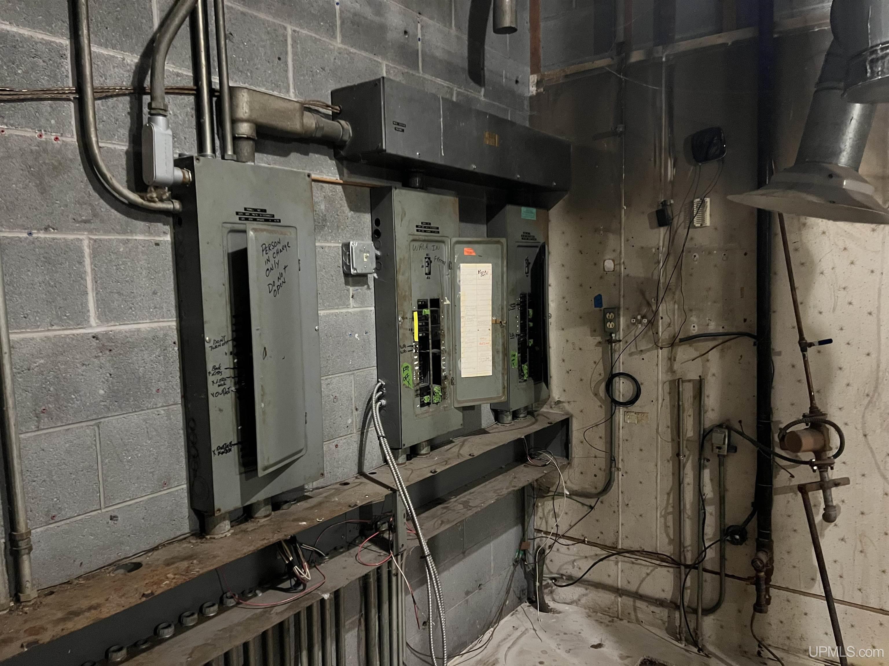 201 N Lincoln Street, Escanaba, MI, 49829