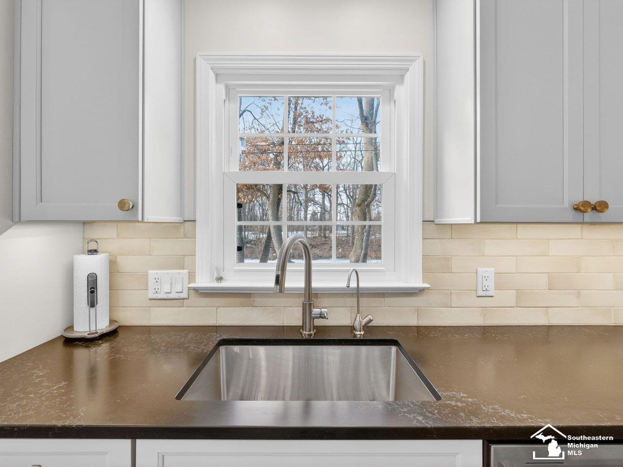 Lambertville, MI, 48144