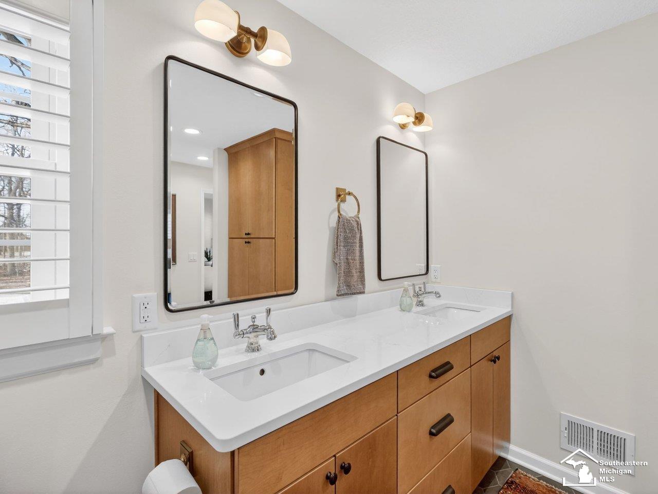 Lambertville, MI, 48144