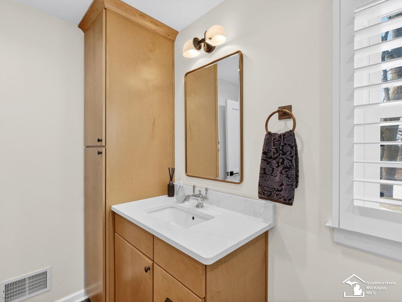 Lambertville, MI, 48144