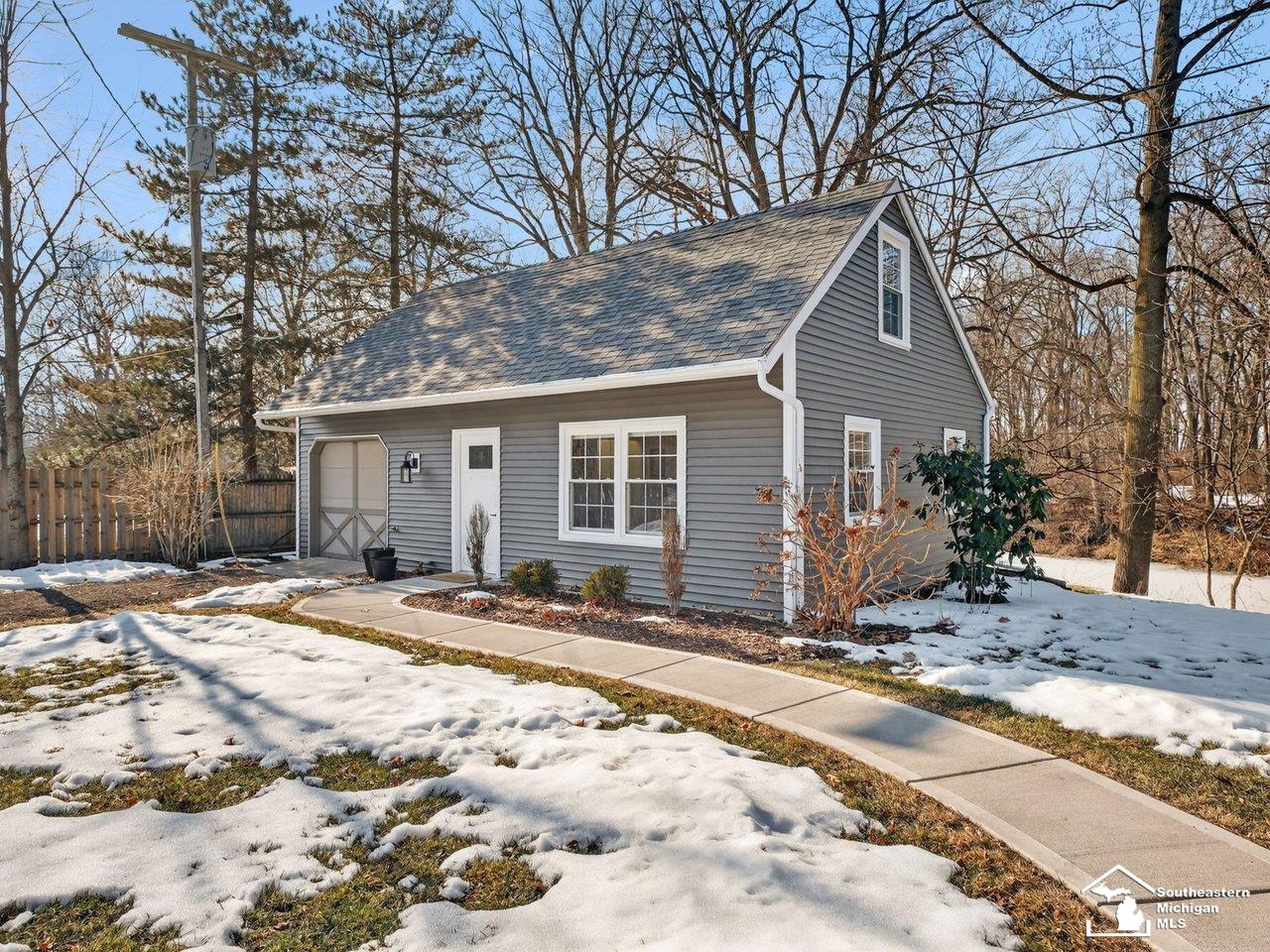 Lambertville, MI, 48144