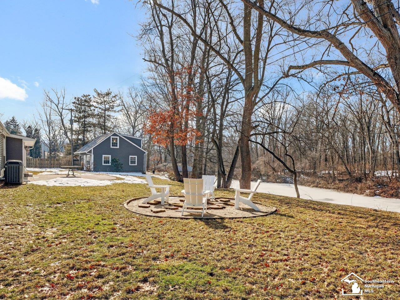 Lambertville, MI, 48144