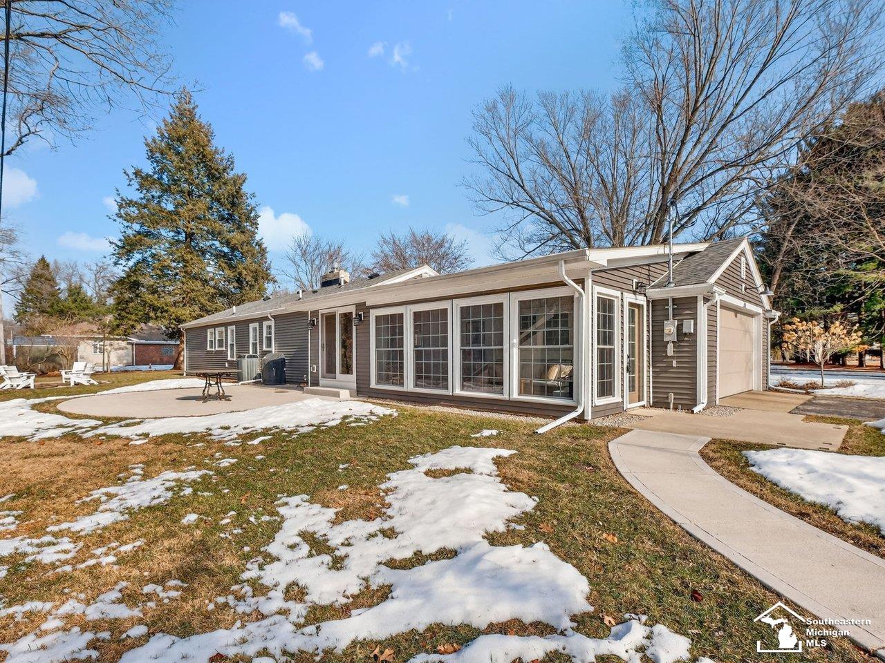 Lambertville, MI, 48144