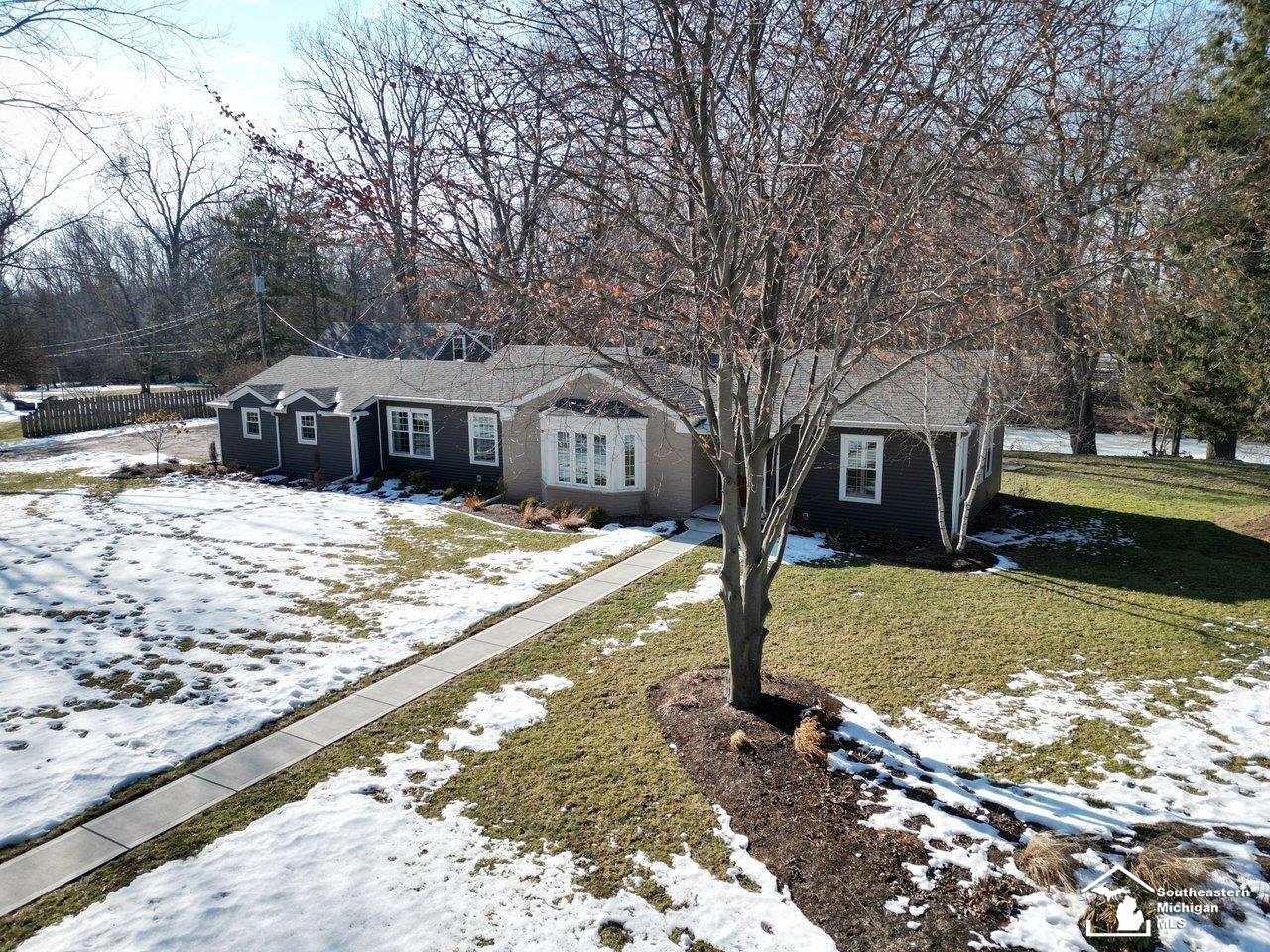 Lambertville, MI, 48144