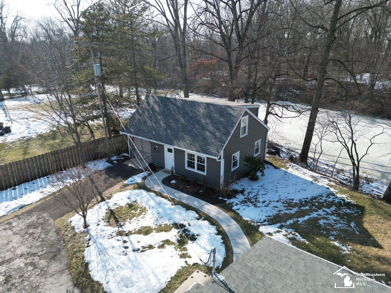 Lambertville, MI, 48144