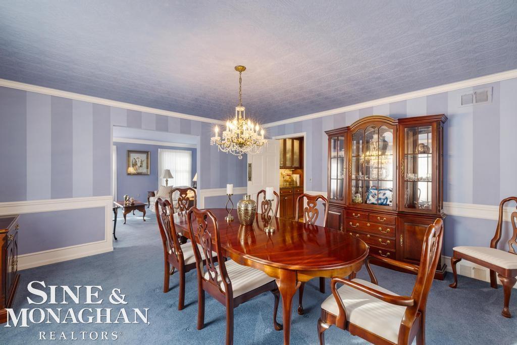 8 Lake Shore Lane, Grosse Pointe Shores, MI, 48236