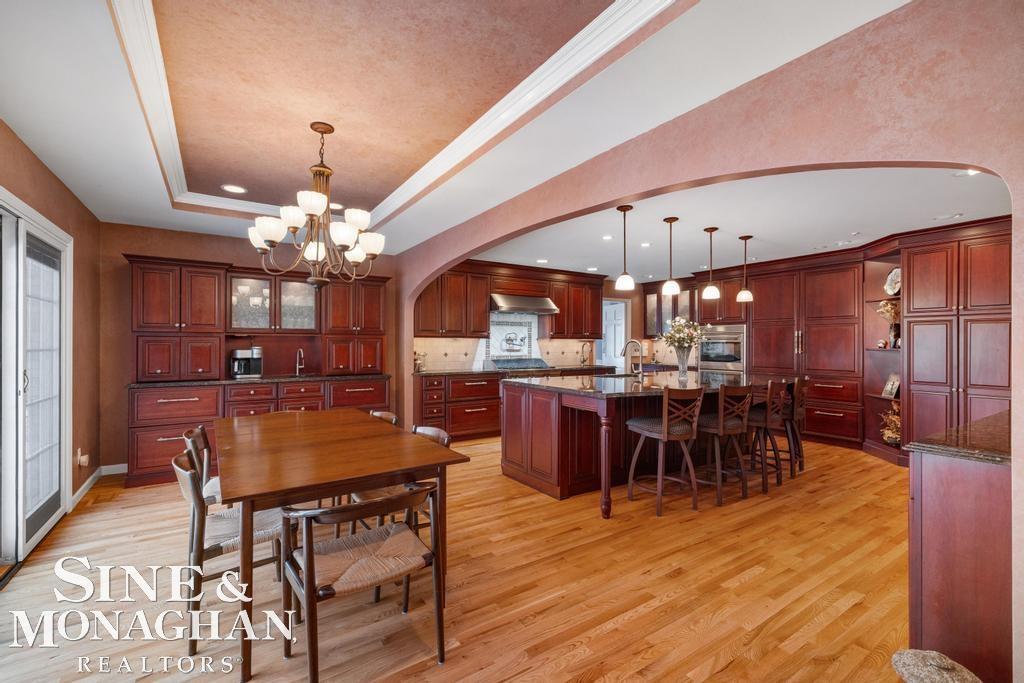 8 Lake Shore Lane, Grosse Pointe Shores, MI, 48236