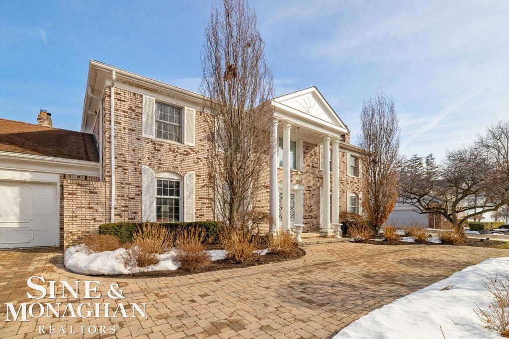 8 Lake Shore Lane, Grosse Pointe Shores, MI, 48236