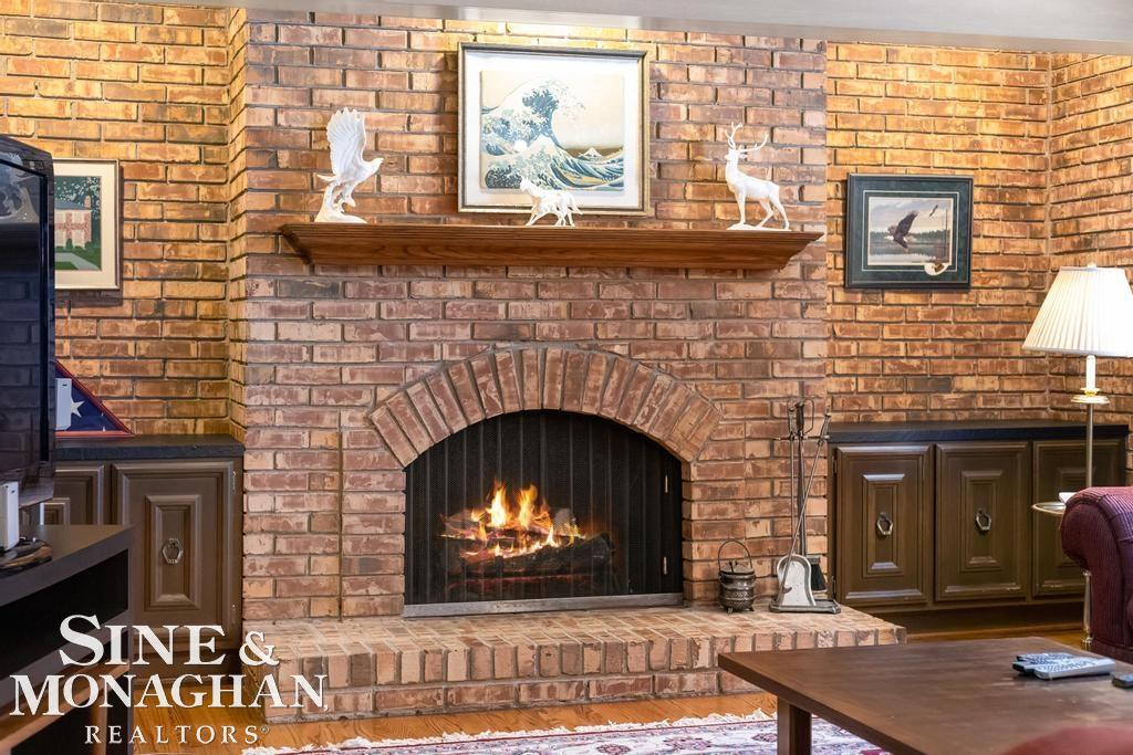 8 Lake Shore Lane, Grosse Pointe Shores, MI, 48236