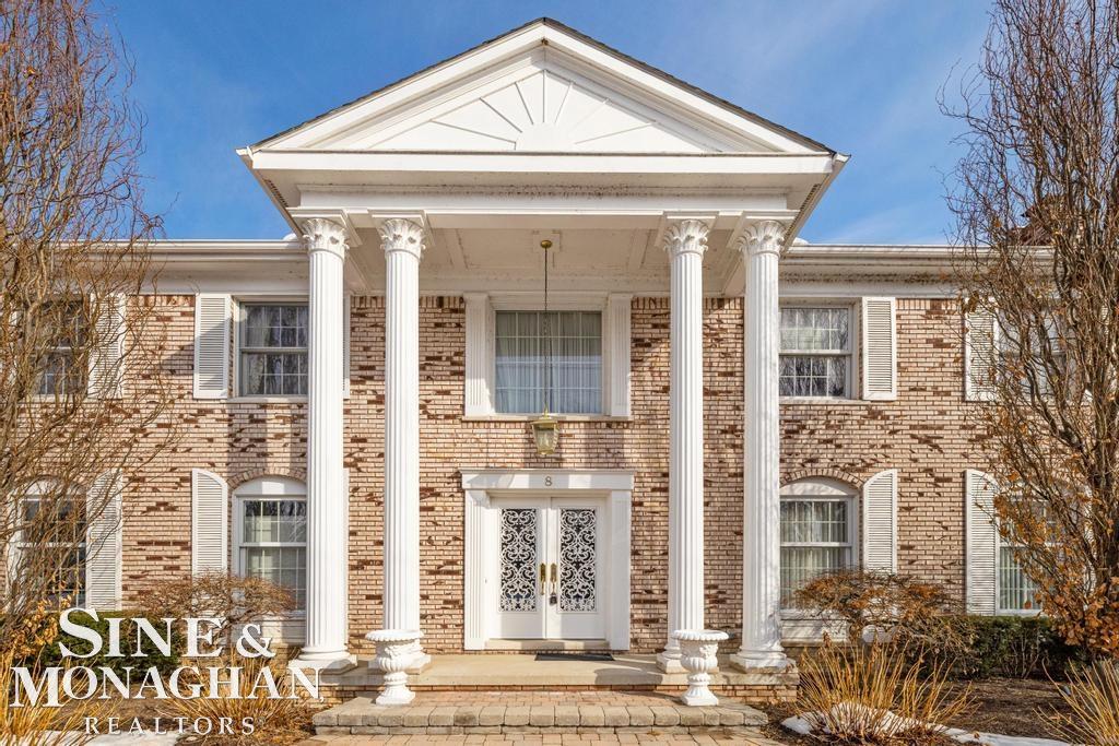 8 Lake Shore Lane, Grosse Pointe Shores, MI, 48236