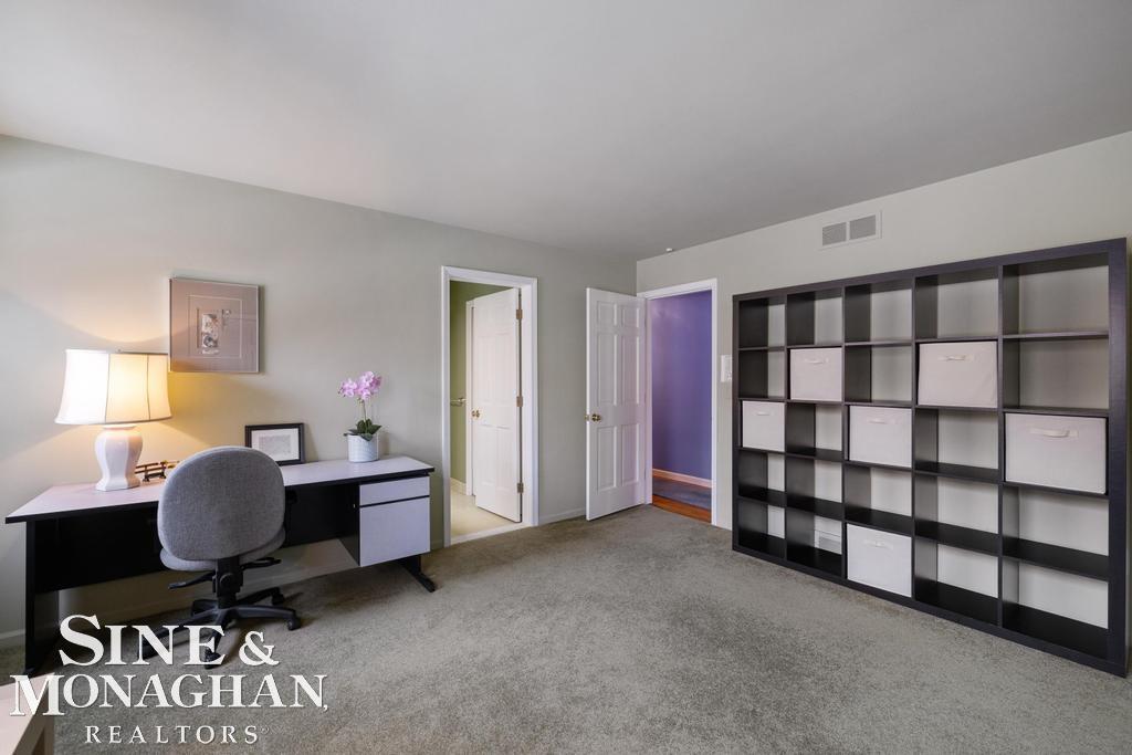 8 Lake Shore Lane, Grosse Pointe Shores, MI, 48236