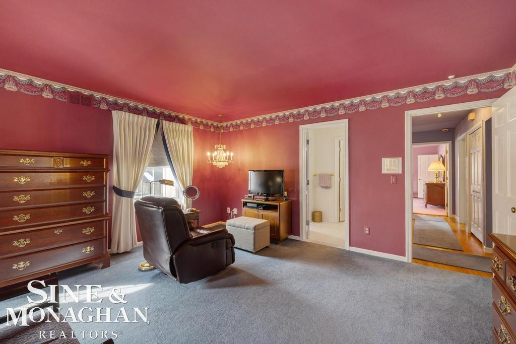 8 Lake Shore Lane, Grosse Pointe Shores, MI, 48236