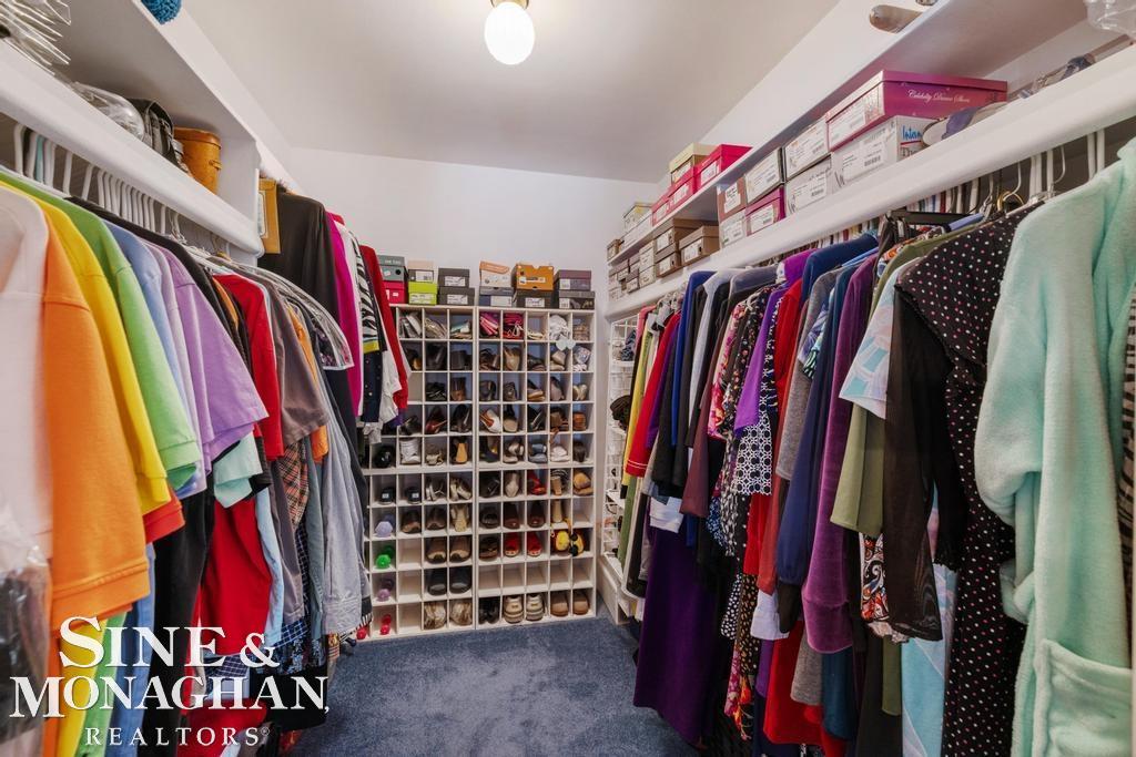 8 Lake Shore Lane, Grosse Pointe Shores, MI, 48236