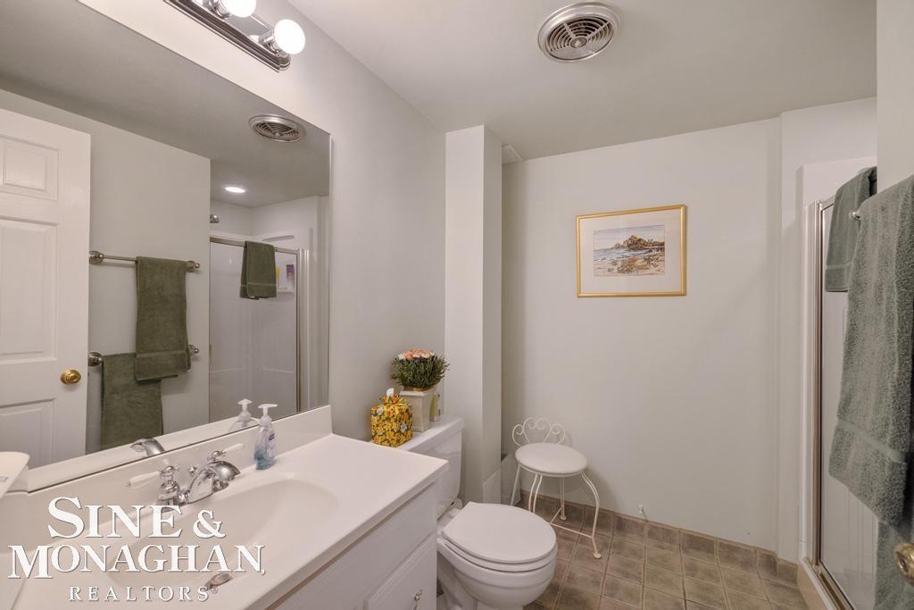 8 Lake Shore Lane, Grosse Pointe Shores, MI, 48236